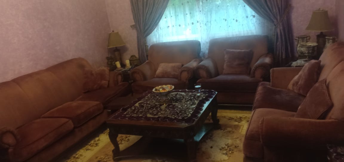 عمان الجاردنز                                            


	 				لا تنسَ أنك شاهدت هذا الإعلان في عنكبوت            
	 				
                                كنب مكون من 6 قطع و ستاره و طاولات خشب...