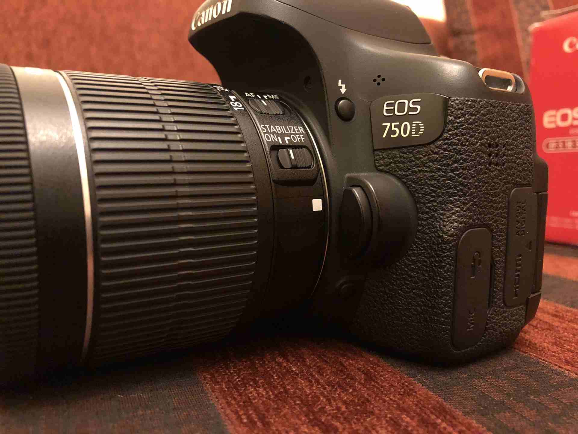 كانون Canon 750D
لا تنسَ أنك شاهدت هذا الإعلان في عنكبوت
كاميرا كانون 750D
صناعة يابانية مش تاي...