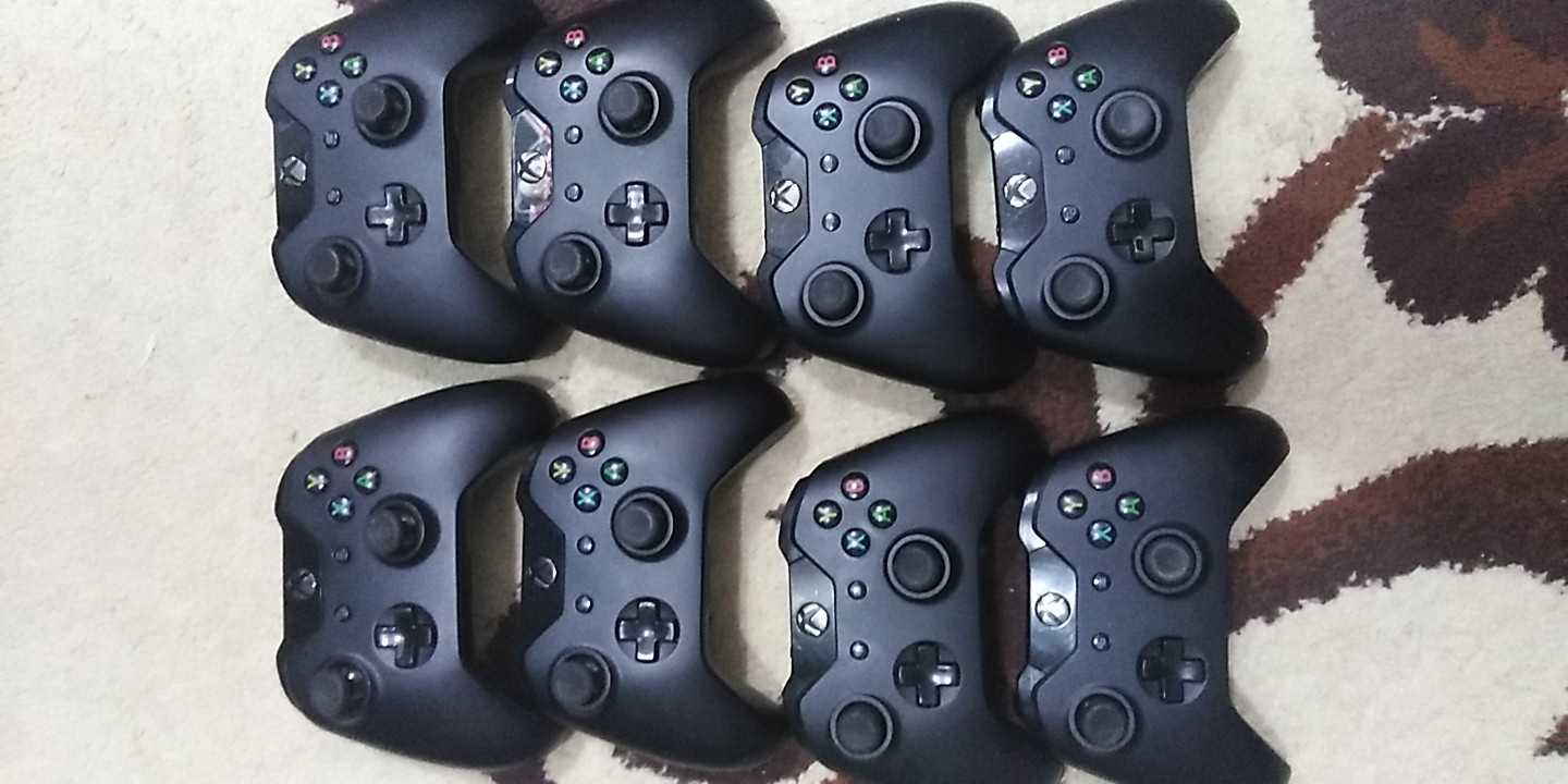 جهاز اجهزه اكس بوكس ون Xbox1 (8اجهزه)
لا تنسَ أنك شاهدت هذا الإعلان في عنكبوت
_ للبيع 8 اجهز...
