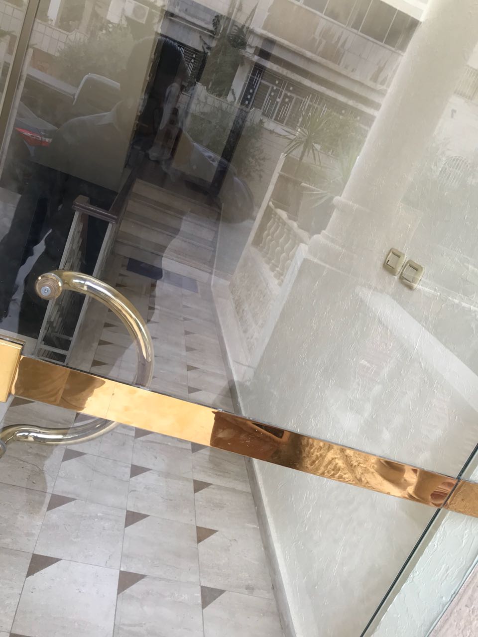 شقه في الجاردنز طابق ارضي 178
لا تنسَ أنك شاهدت هذا الإعلان في عنكبوت
منزل في الجاردنز بلقرب...