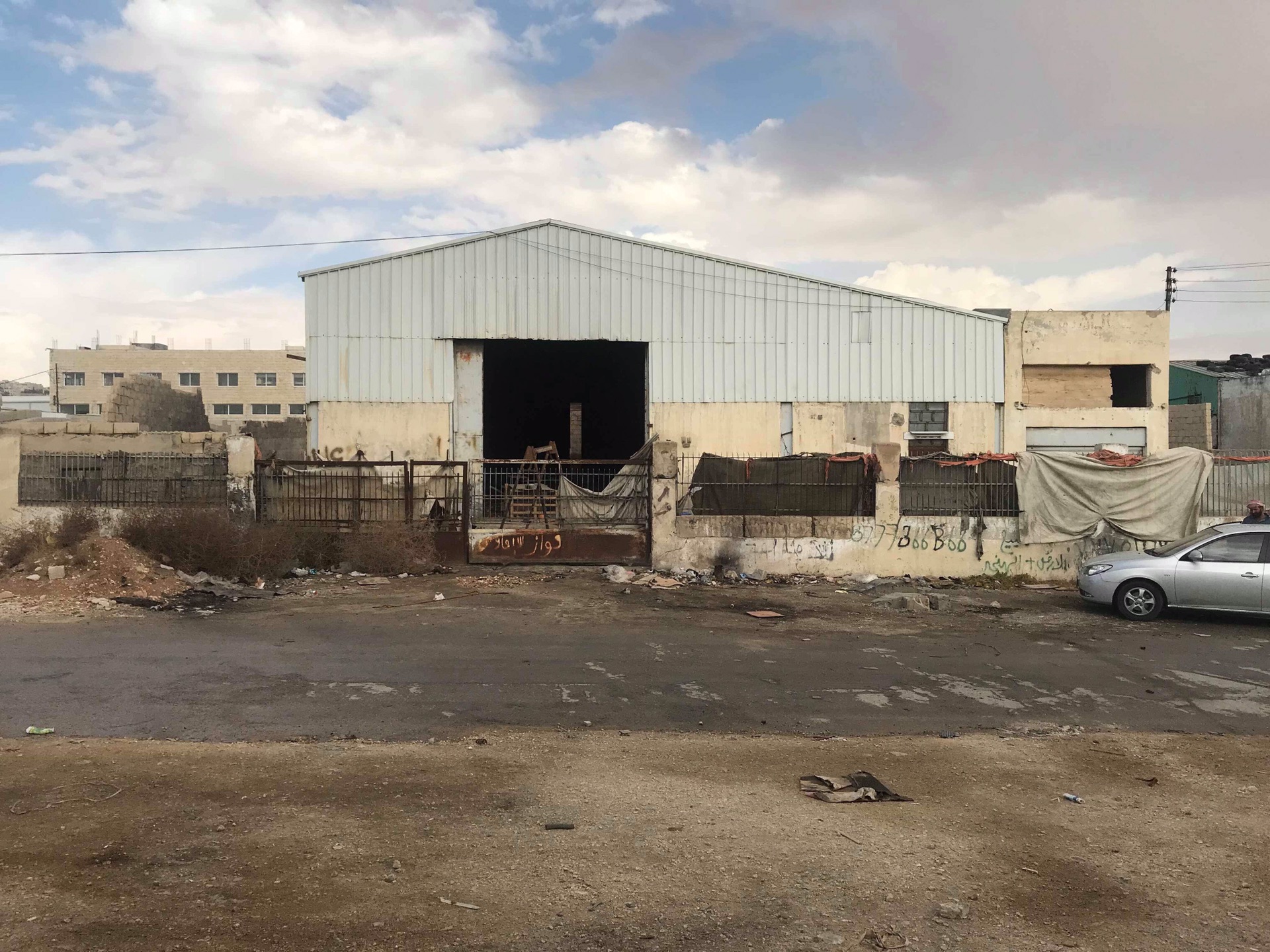 هنجر للبيع بأرض مساحه 950                                            


	 				لا تنسَ أنك شاهدت هذا الإعلان في عنكبوت            
	 				
                                هنجر للبيع بأرض مساحة950متر...
