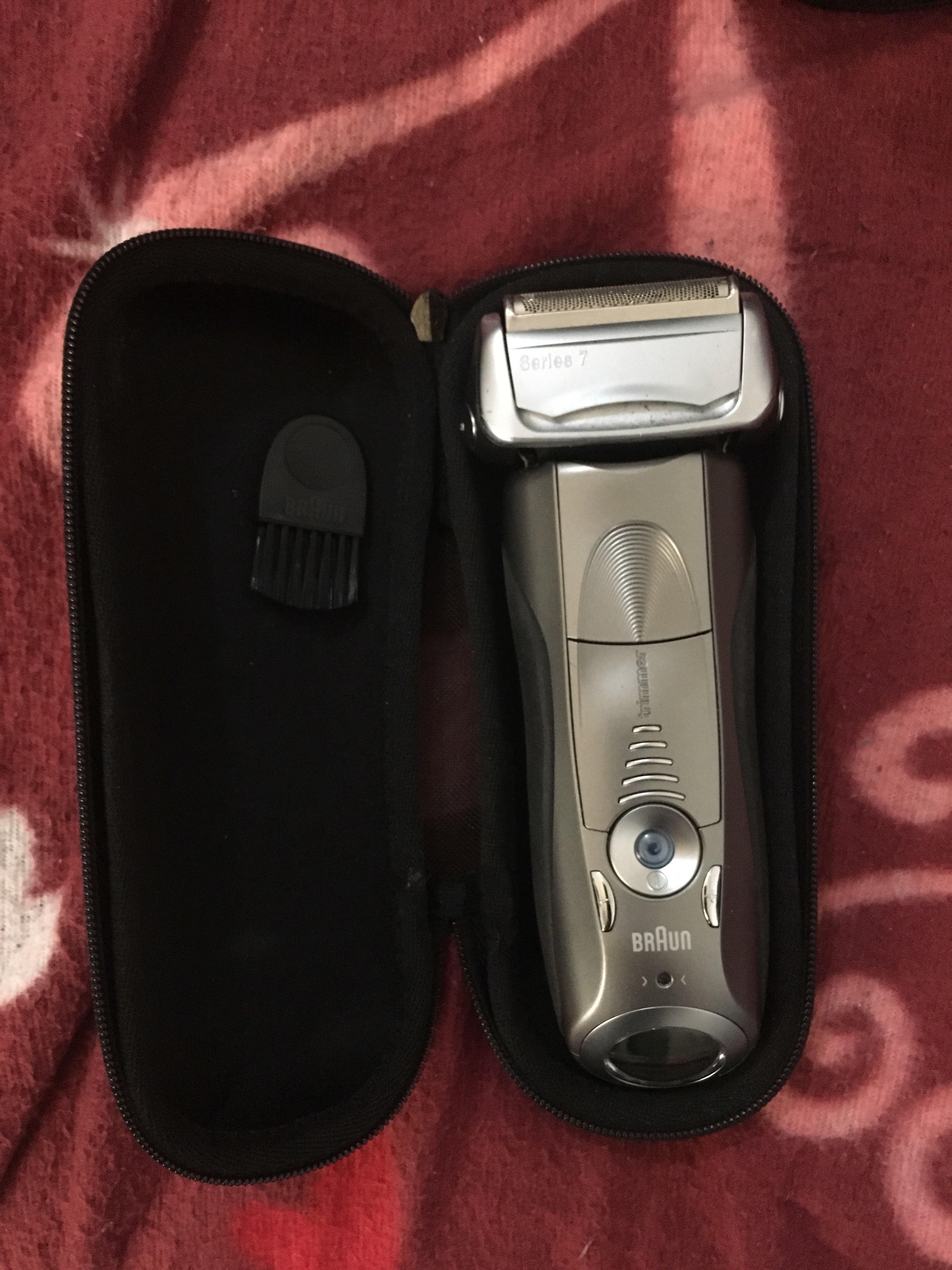للبيع Braun Series 7 790cc ماكينة حلاقة                                            


	 				لا تنسَ أنك شاهدت هذا الإعلان في عنكبوت            
	 				
                                الماكينة بحال...