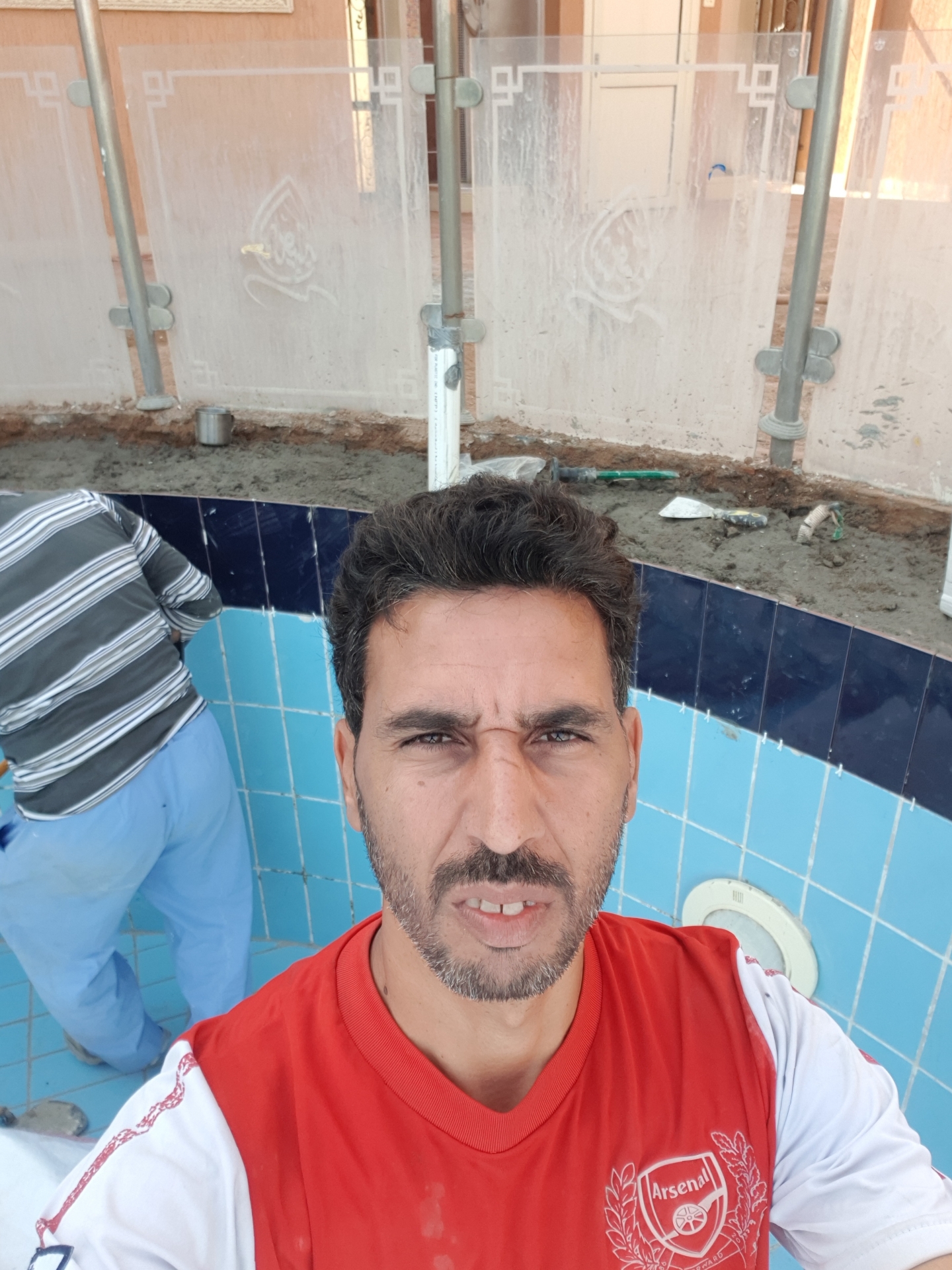 فني تركيب مشبات قرميد نوافير شلالات مغاسل رخام طوب زجاجي ديكورات فنية
لا تنسَ أنك شاهدت هذا الإعلان في عنكبوت...