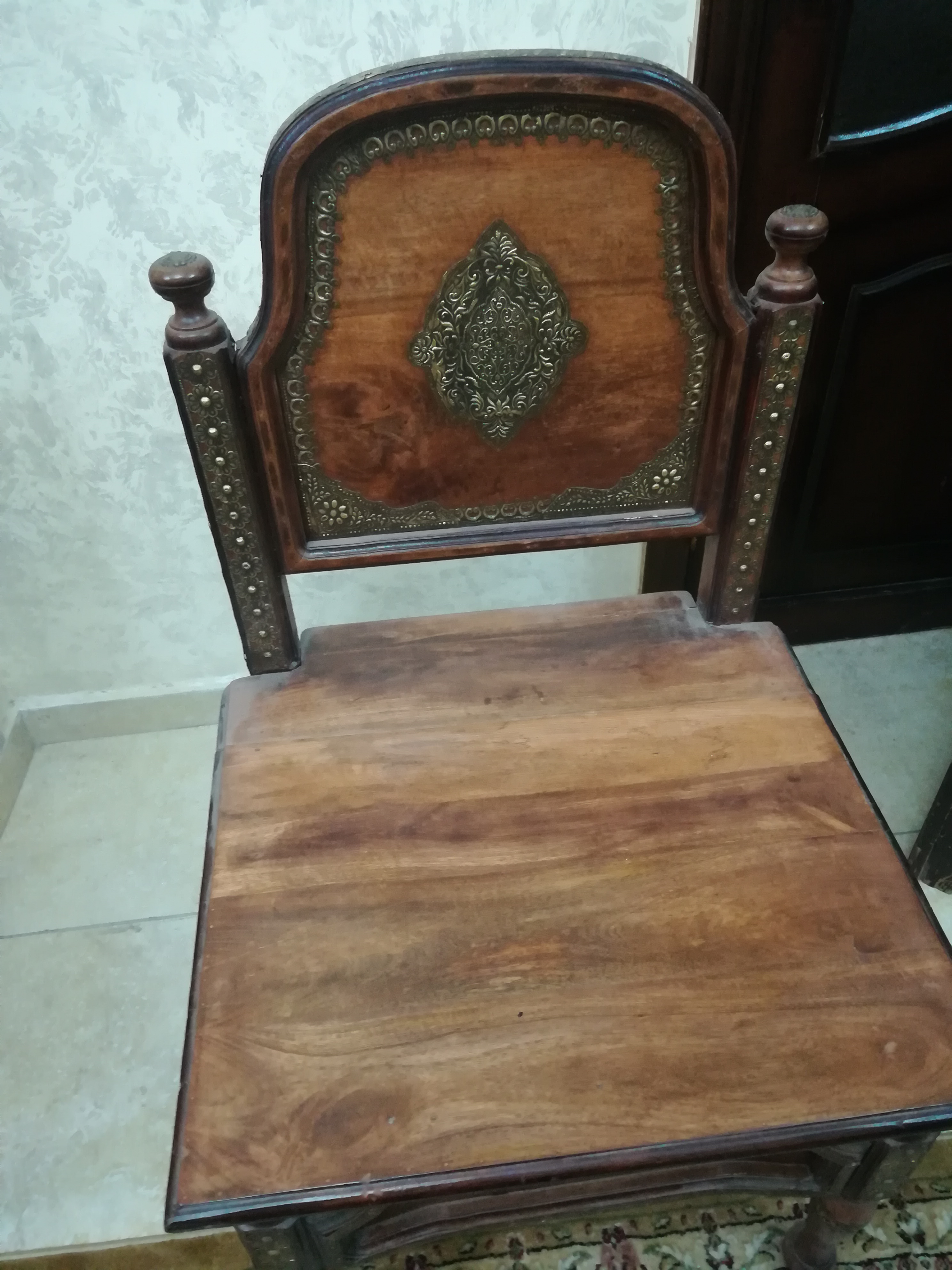 طقم هندي
لا تنسَ أنك شاهدت هذا الإعلان في عنكبوت
طقم كنب هندي...