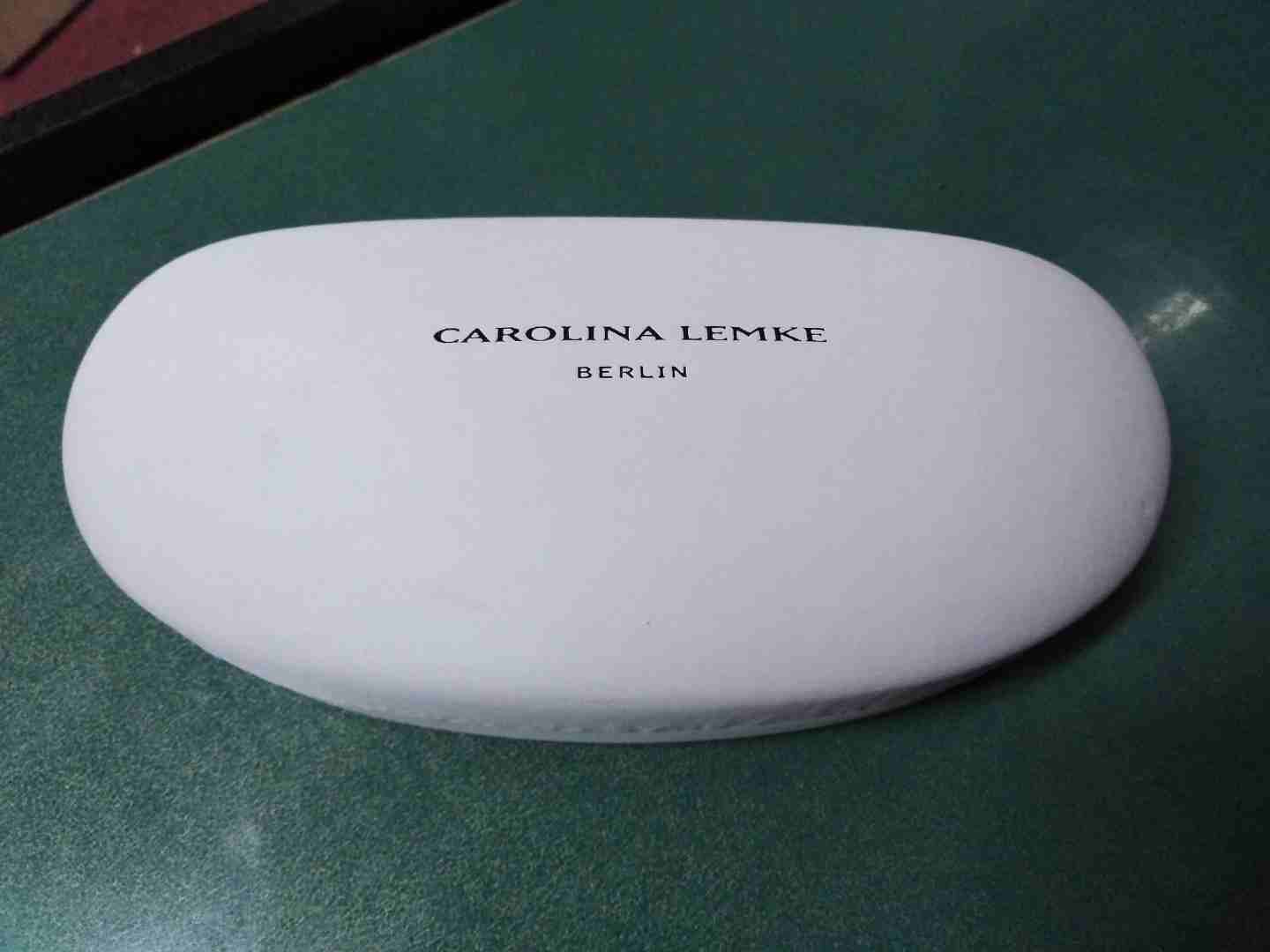 نظارة شمسية نسائية أصلية صنع يدوي carolina lemke berlin
لا تنسَ أنك شاهدت هذا الإعلان في عنكبوت
ل...