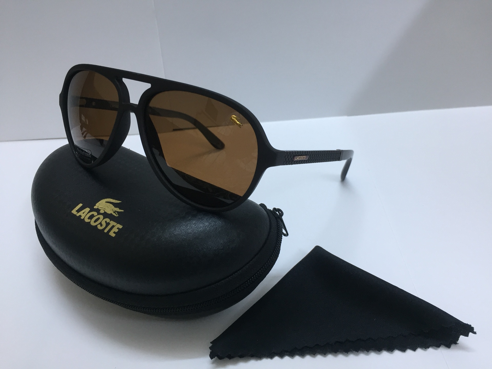 عرض خاص على نظارات ماركات 60 ريال
لا تنسَ أنك شاهدت هذا الإعلان في عنكبوت
نظارات ماركات
( رج...