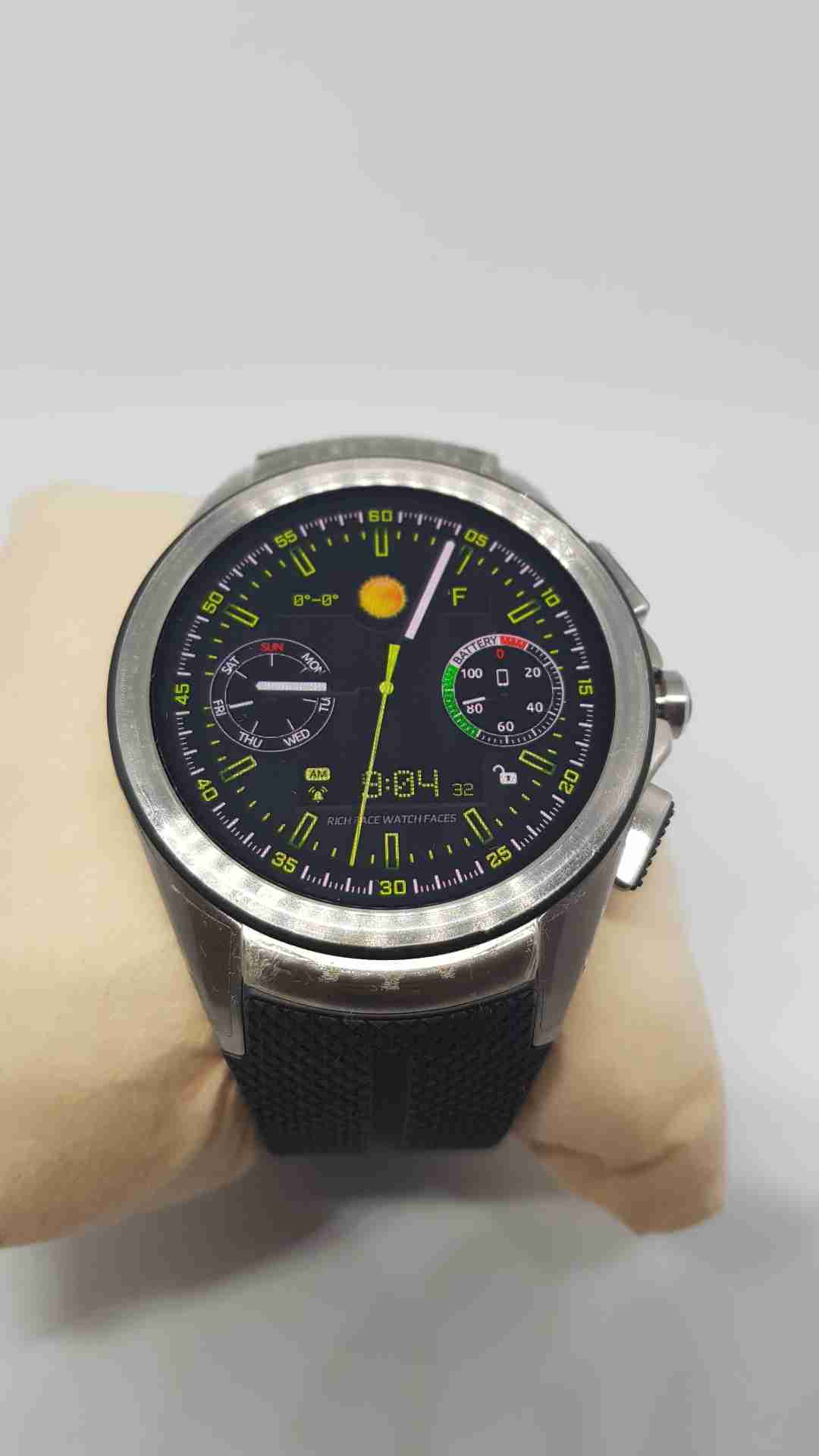 LG URBANE 2 SMART WATCH
display unit
لا تنسَ أنك شاهدت هذا الإعلان في عنكبوت
LG URBANE 2 SMA...