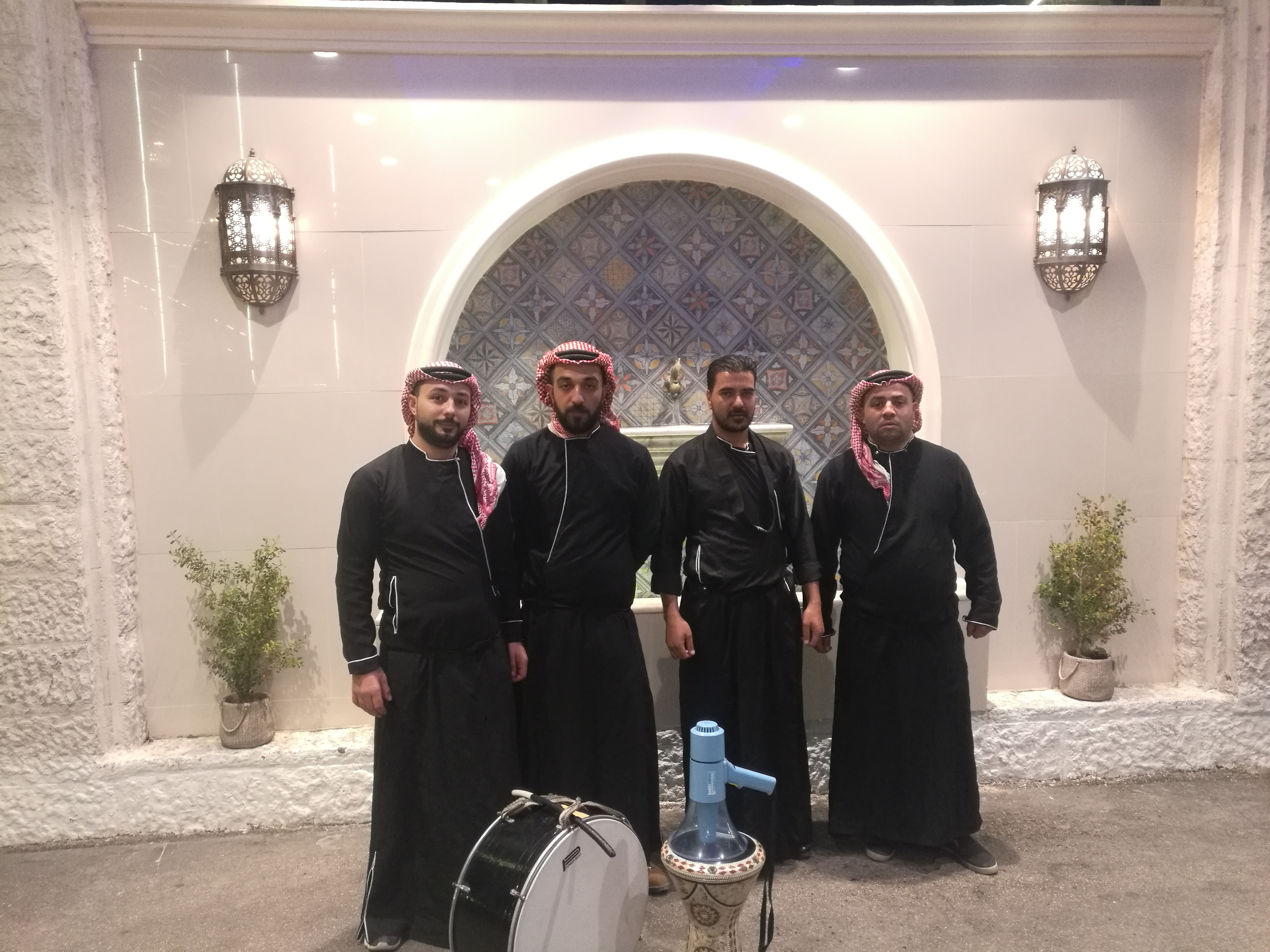 فرقة زفة 0798262121. زفتك عليك وحمامك التركي علينا
لا تنسَ أنك شاهدت هذا الإعلان في عنكبوت
فر...
