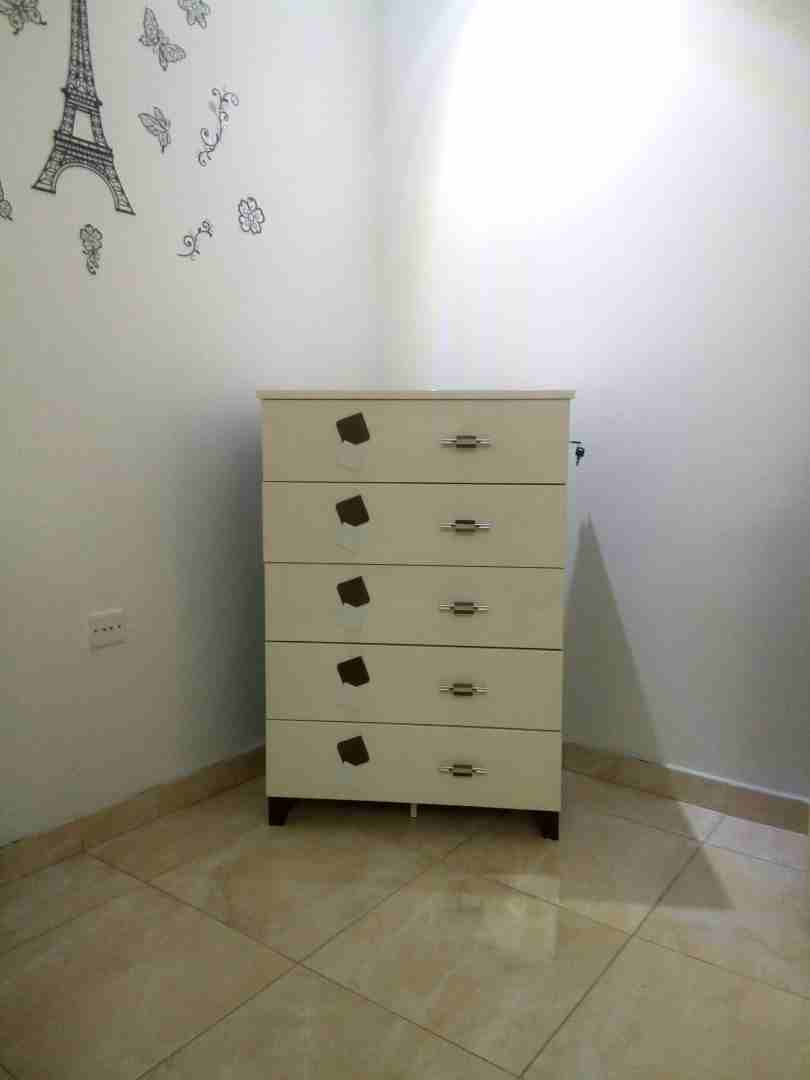 غرفة نوم موديل حديث                                            


	 				لا تنسَ أنك شاهدت هذا الإعلان في عنكبوت            
	 				
                            للبيع غرفة نوم 7 قطع بحالة ممتازة مسا...
