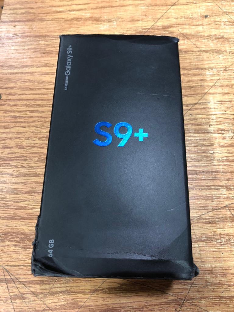 سامسونج جلاكسي s9
لا تنسَ أنك شاهدت هذا الإعلان في عنكبوت
سامسونج s9 الجهاز مستعمل فترة بسي...