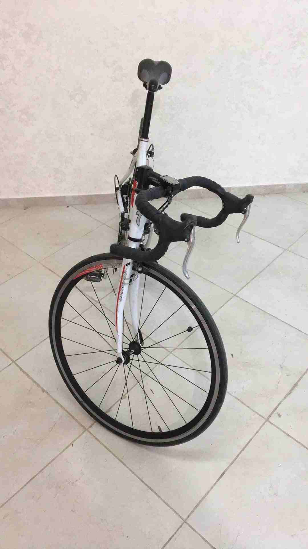 Road bike for sale
لا تنسَ أنك شاهدت هذا الإعلان في عنكبوت
Road bike for sale...