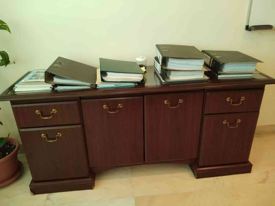 Office Furniture in good condition
لا تنسَ أنك شاهدت هذا الإعلان في عنكبوت
We are selling num...