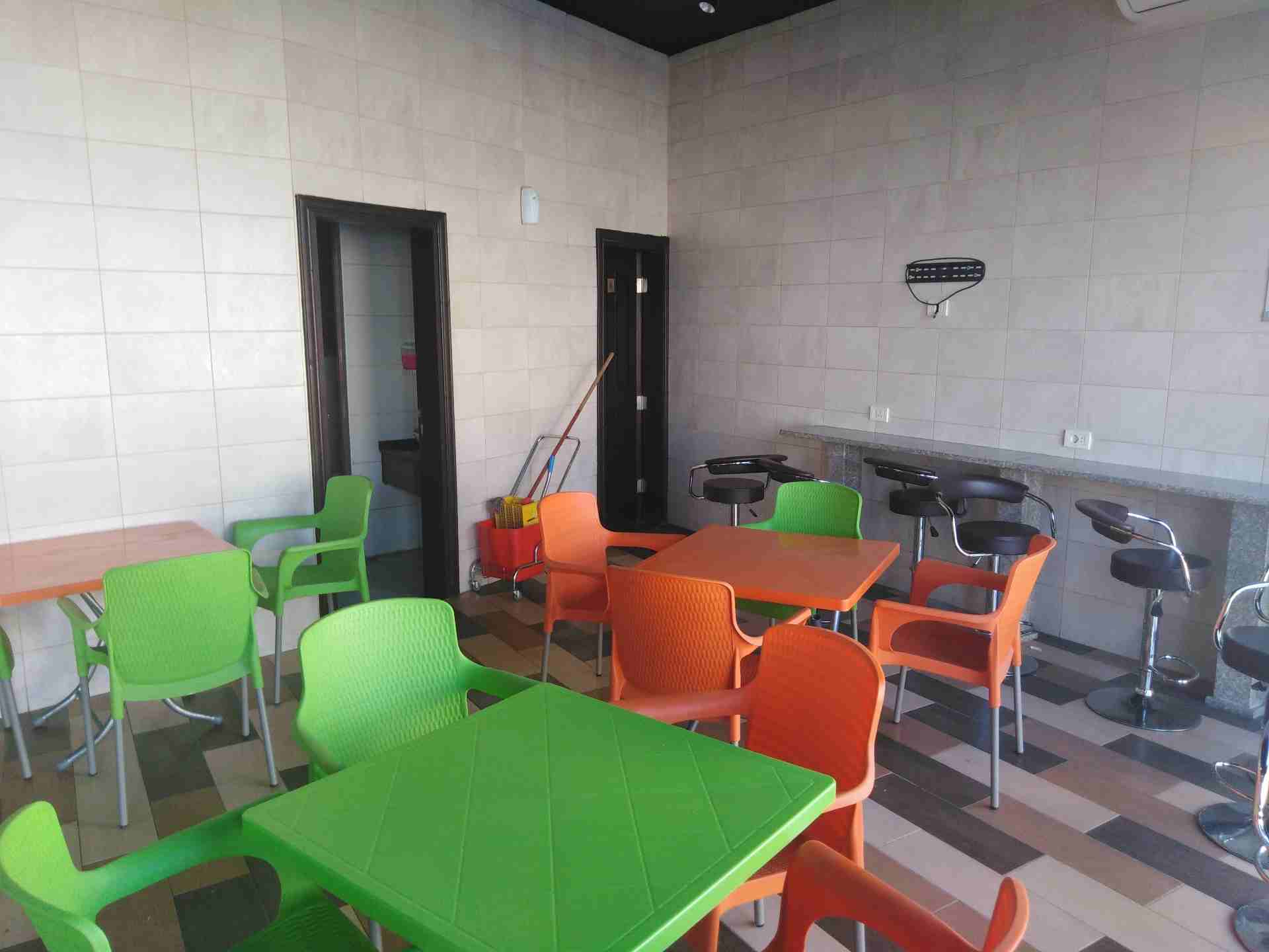 مطعم للبيع بموقع مميز                                            


	 				لا تنسَ أنك شاهدت هذا الإعلان في عنكبوت            
	 				
                            بجانب كليه وجامعة ويعمل بشكل بدخل ع...
