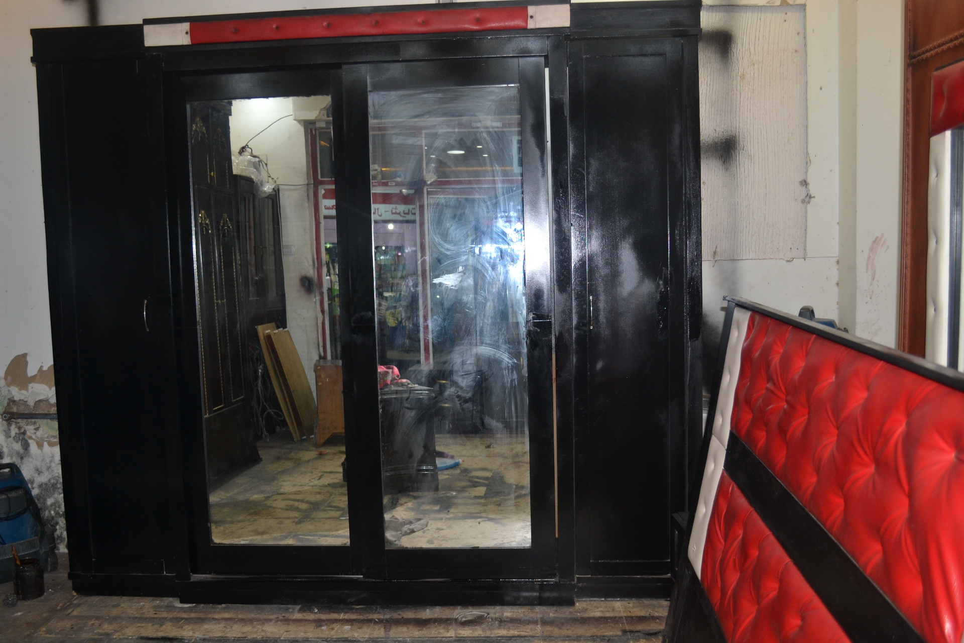 غرفة نوم سحاب بحاله ممتازة للبيع بسعر مغري 220 دينار
لا تنسَ أنك شاهدت هذا الإعلان في عنكبوت...