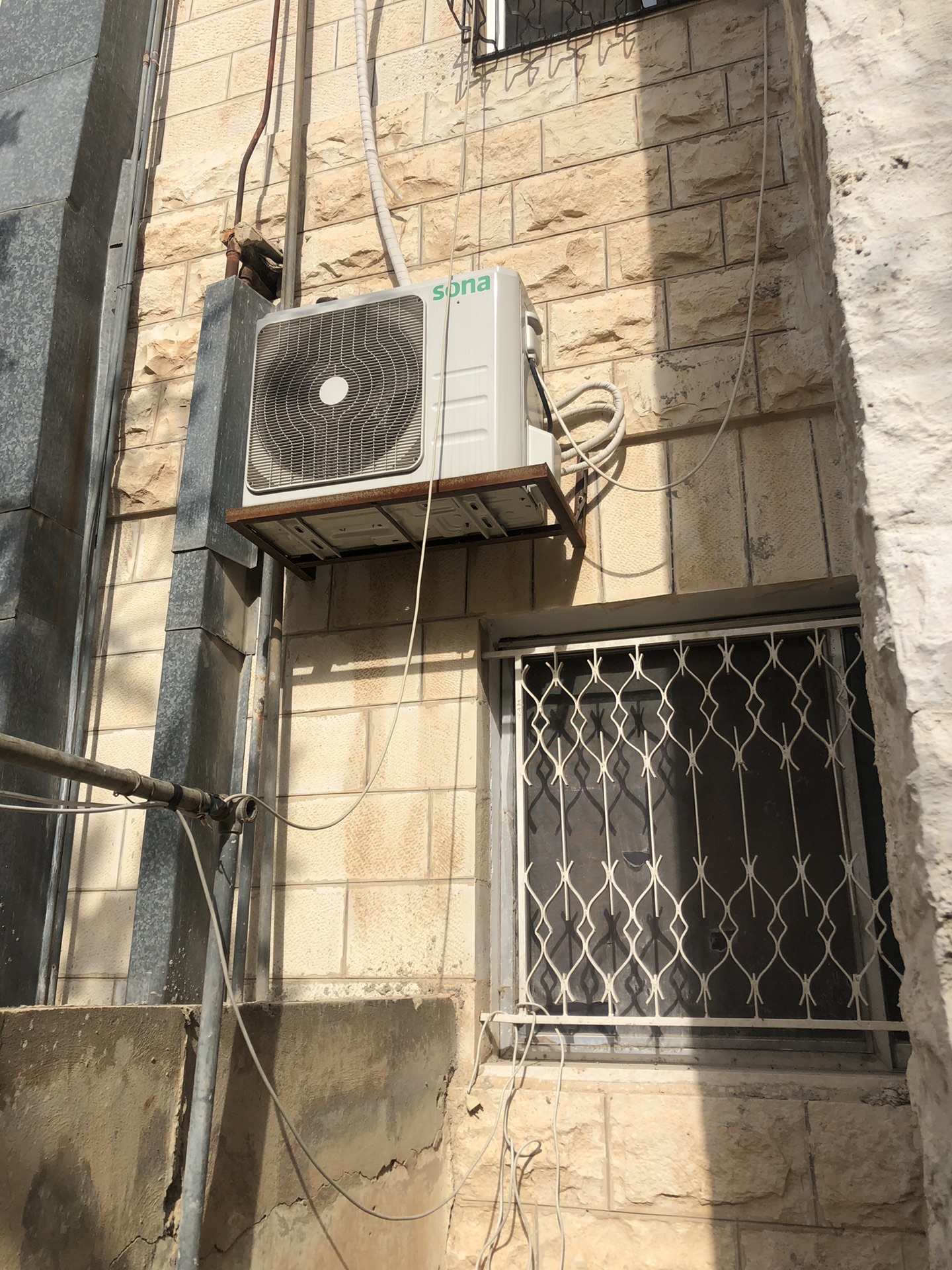 مكيف sona inverter                                            


	 				لا تنسَ أنك شاهدت هذا الإعلان في عنكبوت            
	 				
                                استعمال اقل من 6 شهور 
سعره جديد 5...