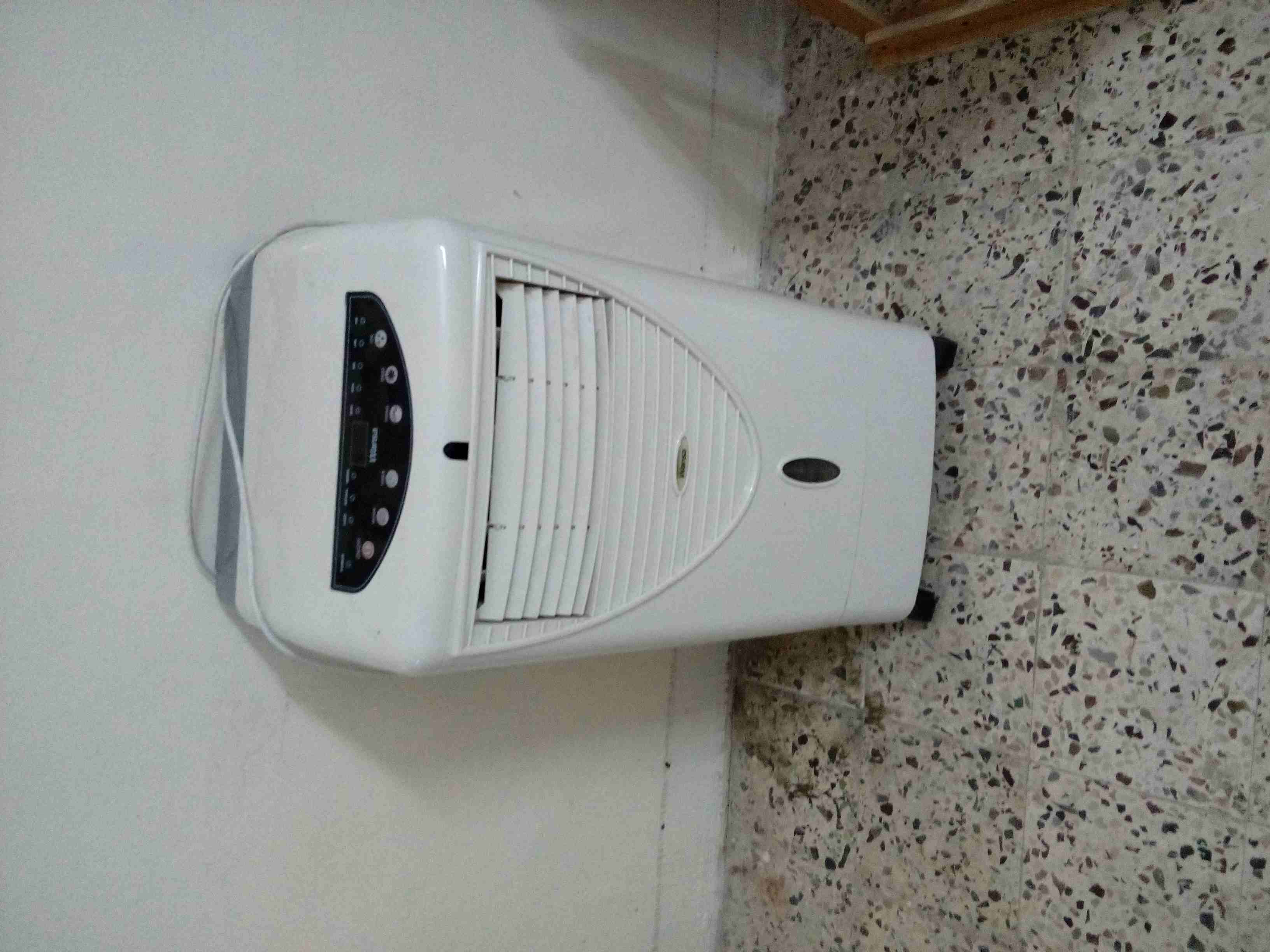 مجموعة اغراض للبيع
لا تنسَ أنك شاهدت هذا الإعلان في عنكبوت
كنب 100
مكيف صحراوي 60
طاولة سفرة 4...