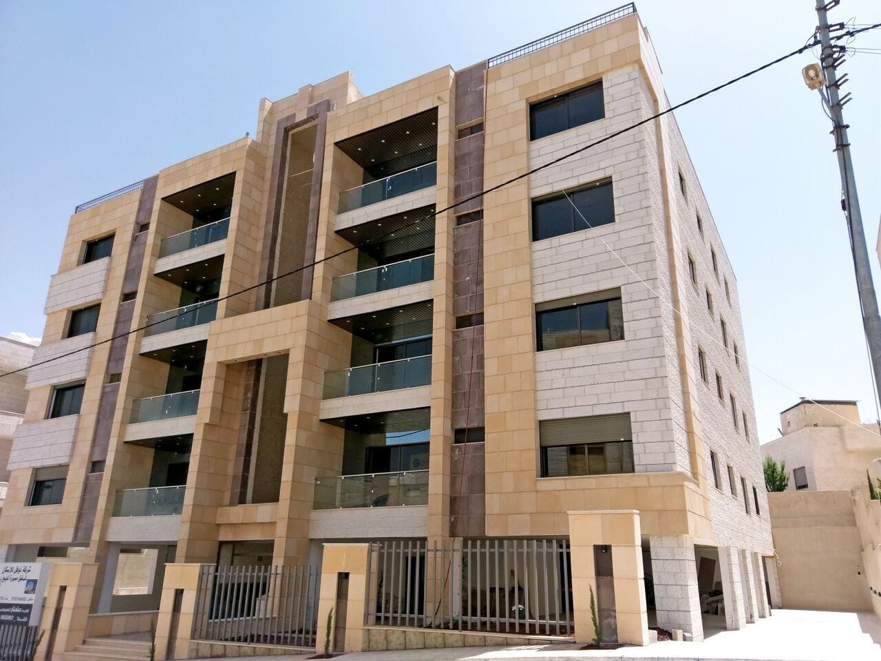 Apartment for sale in Amman city Abu Nsair                                            


	 				لا تنسَ أنك شاهدت هذا الإعلان في عنكبوت            
	 				
                                شقق للبيع...