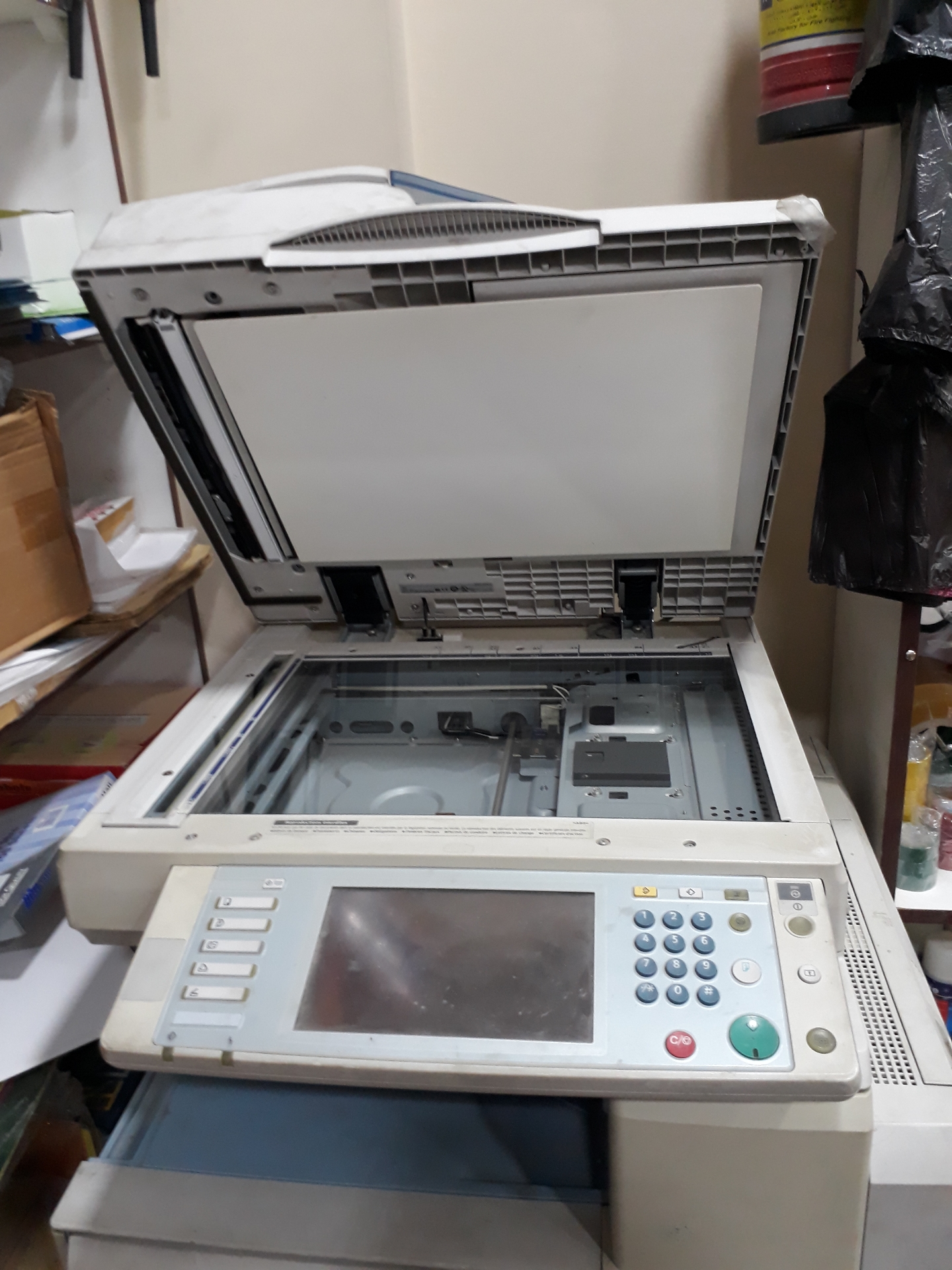 ماكينة تصوير Ricoh mp c4500 بحالة جيدة للبيع
لا تنسَ أنك شاهدت هذا الإعلان في عنكبوت
مااكينة...