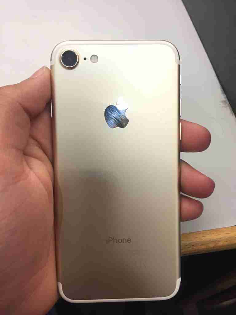 iPhone 7. 32g ولا نقرة بحال الوكالة
لا تنسَ أنك شاهدت هذا الإعلان في عنكبوت
الجهاز نضيف جدا ج...