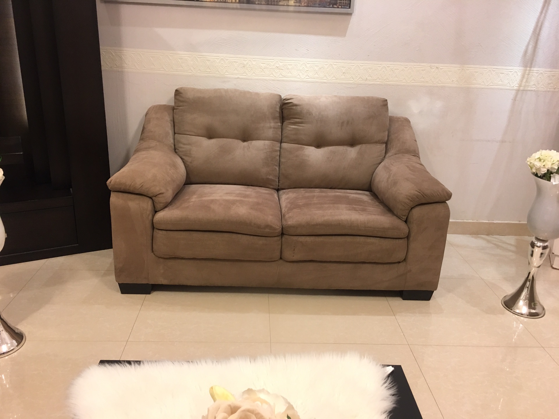 كنب مودرن مستورد راقي من شركة هوم سنتر
لا تنسَ أنك شاهدت هذا الإعلان في عنكبوت
السلام عليكم و...