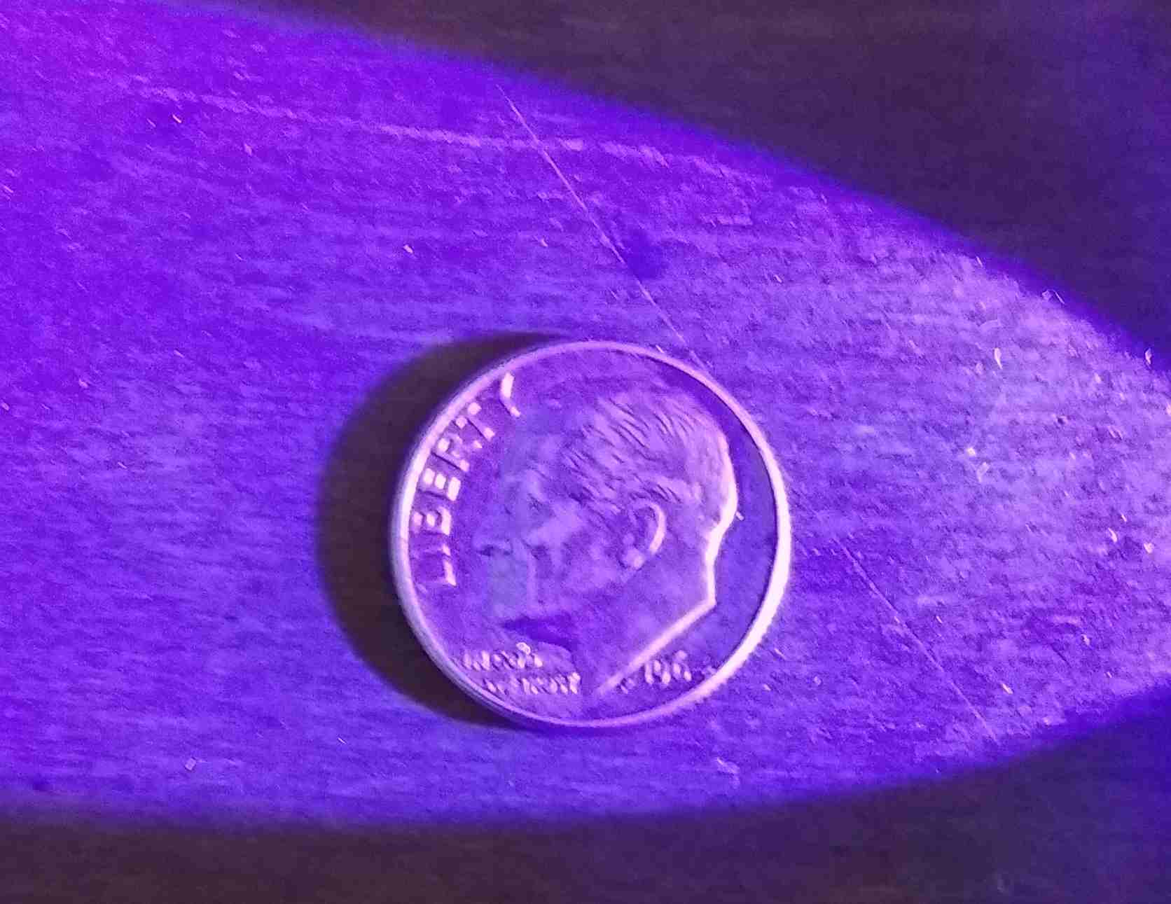 عملة أمريكية فضه                                            


	 				لا تنسَ أنك شاهدت هذا الإعلان في عنكبوت            
	 				
                            عملة أمريكية فضة 10سنت one dime 1964...