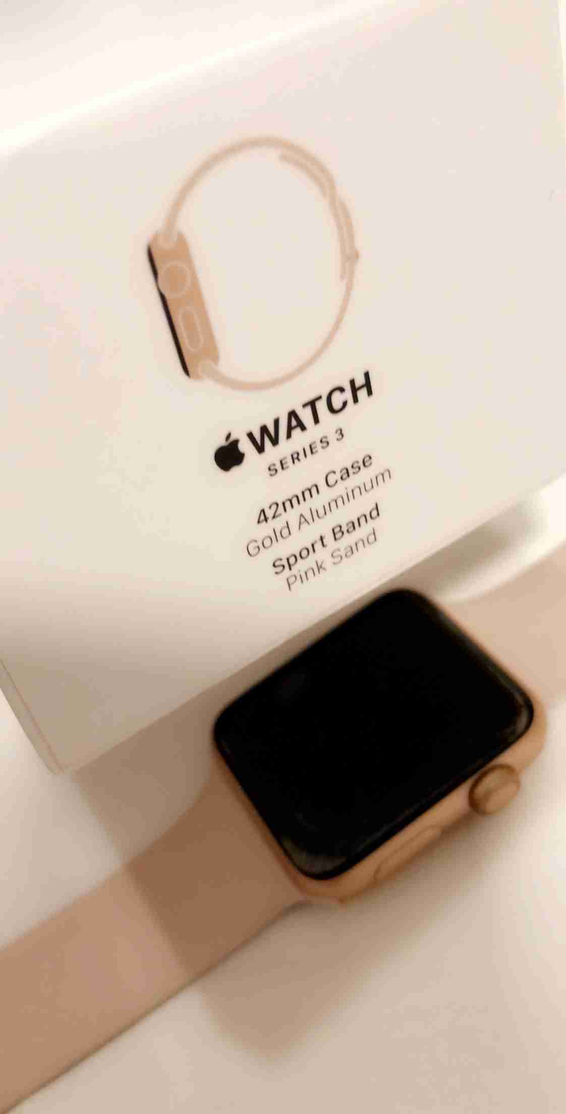 ساعه ابل
لا تنسَ أنك شاهدت هذا الإعلان في عنكبوت
عندي ساعه Apple ابل سيريس 3 اللون بنك ( وردي...