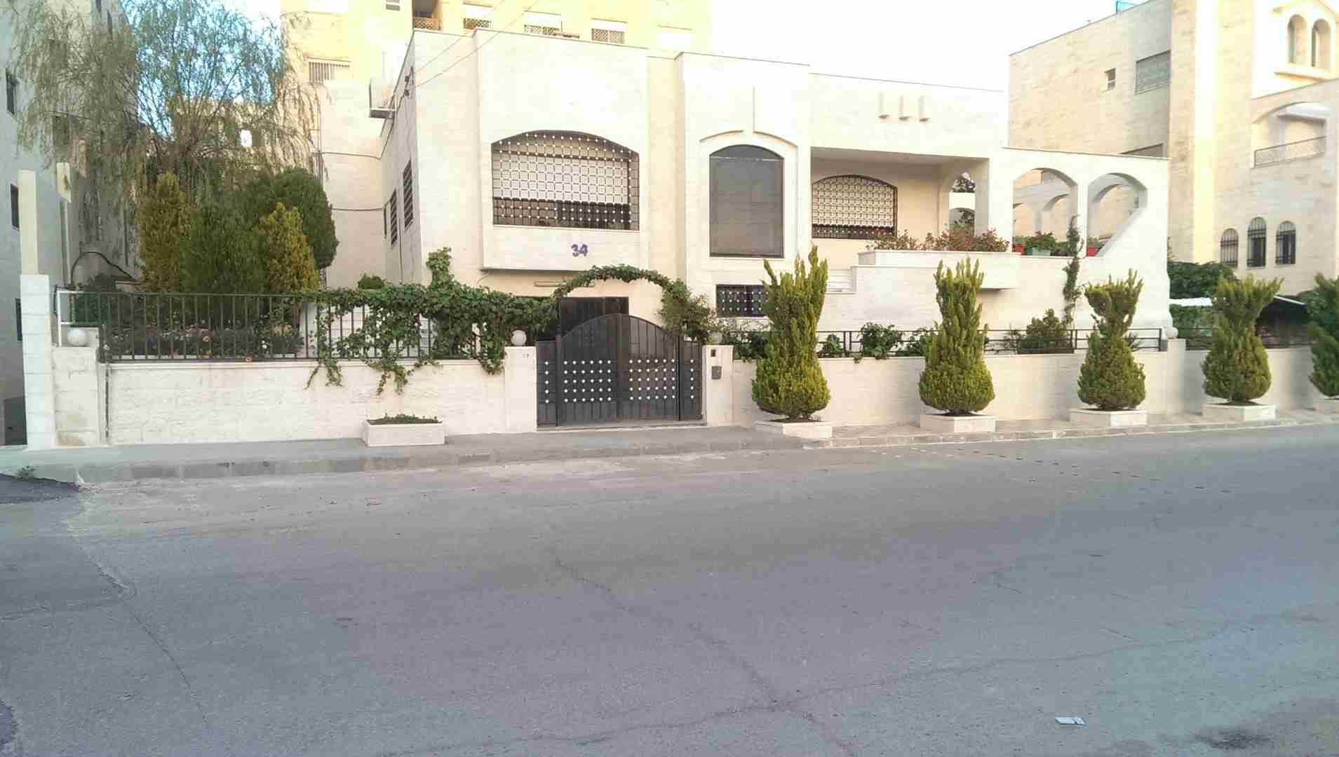 Villas is available for sale or rent in Amman                                            


	 				لا تنسَ أنك شاهدت هذا الإعلان في عنكبوت            
	 				
                                Villa a...