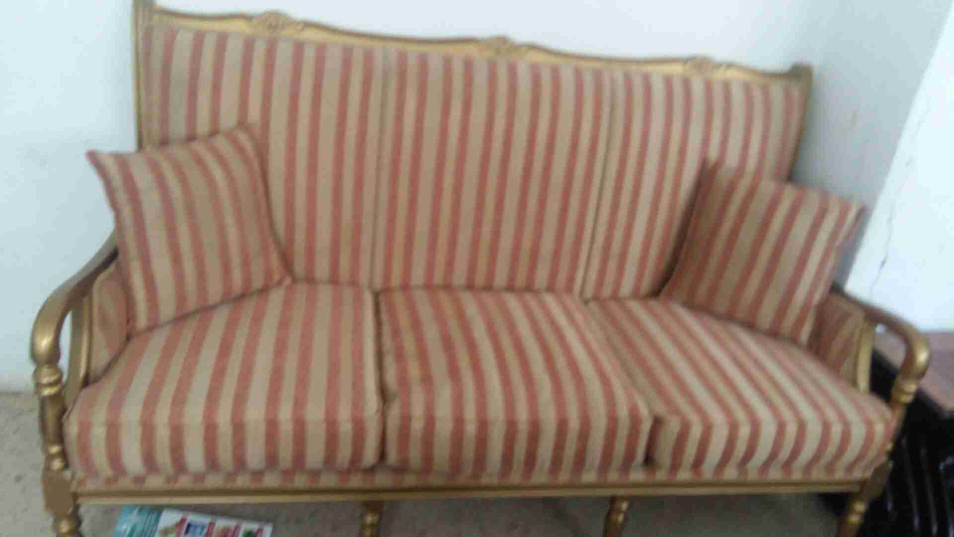 طقم مصري خشب زان
لا تنسَ أنك شاهدت هذا الإعلان في عنكبوت
طقم مصري للبيع...