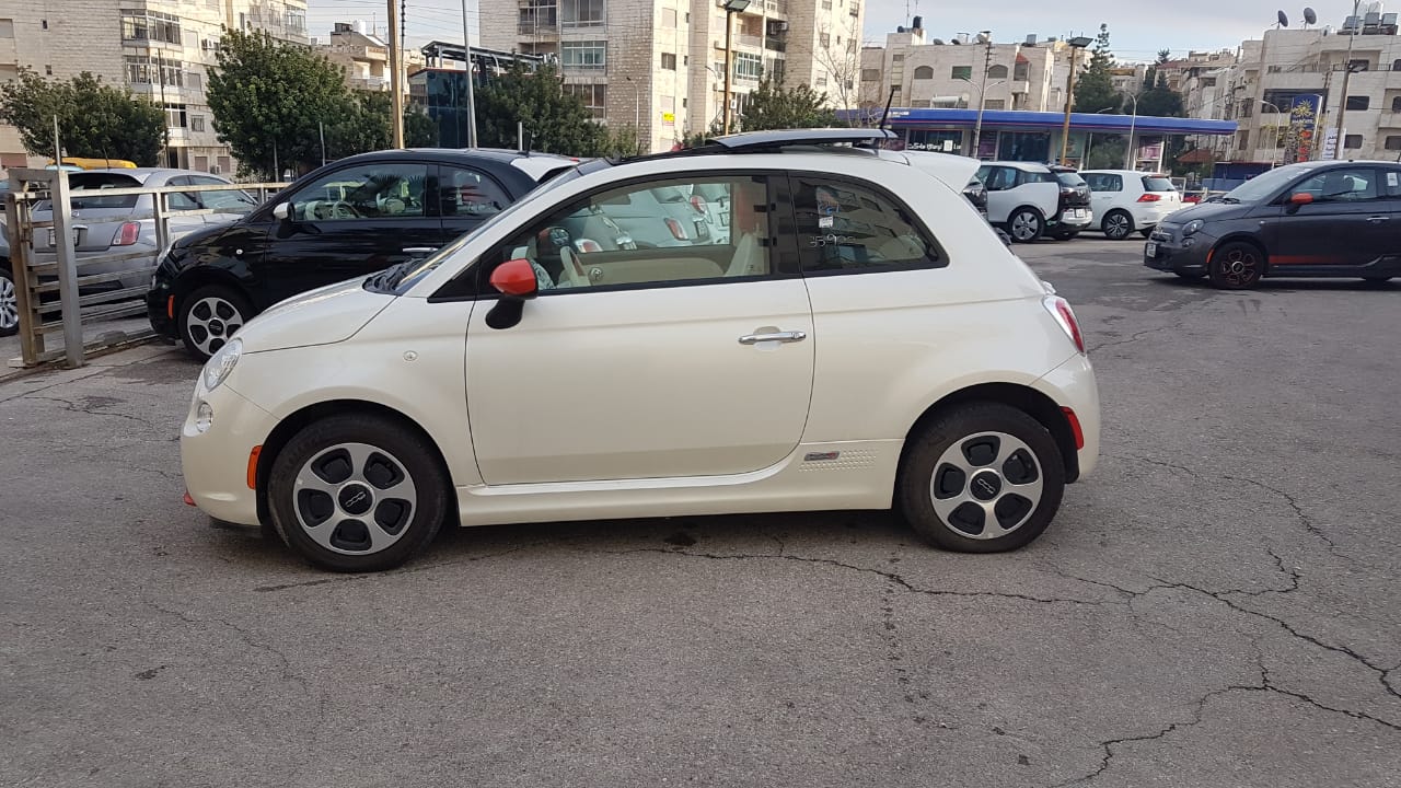 فيات 500e موديل 2013 بانوراما
لا تنسَ أنك شاهدت هذا الإعلان في عنكبوت
فيات 500e موديل 2013 با...