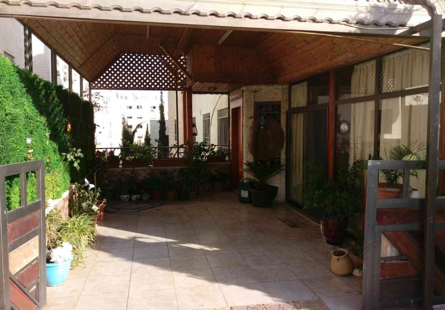 شقة ارضية 3 نوم للبيع في ام السماق                                            


	 				لا تنسَ أنك شاهدت هذا الإعلان في عنكبوت            
	 				
                                طابق ارضي مساحة 19...