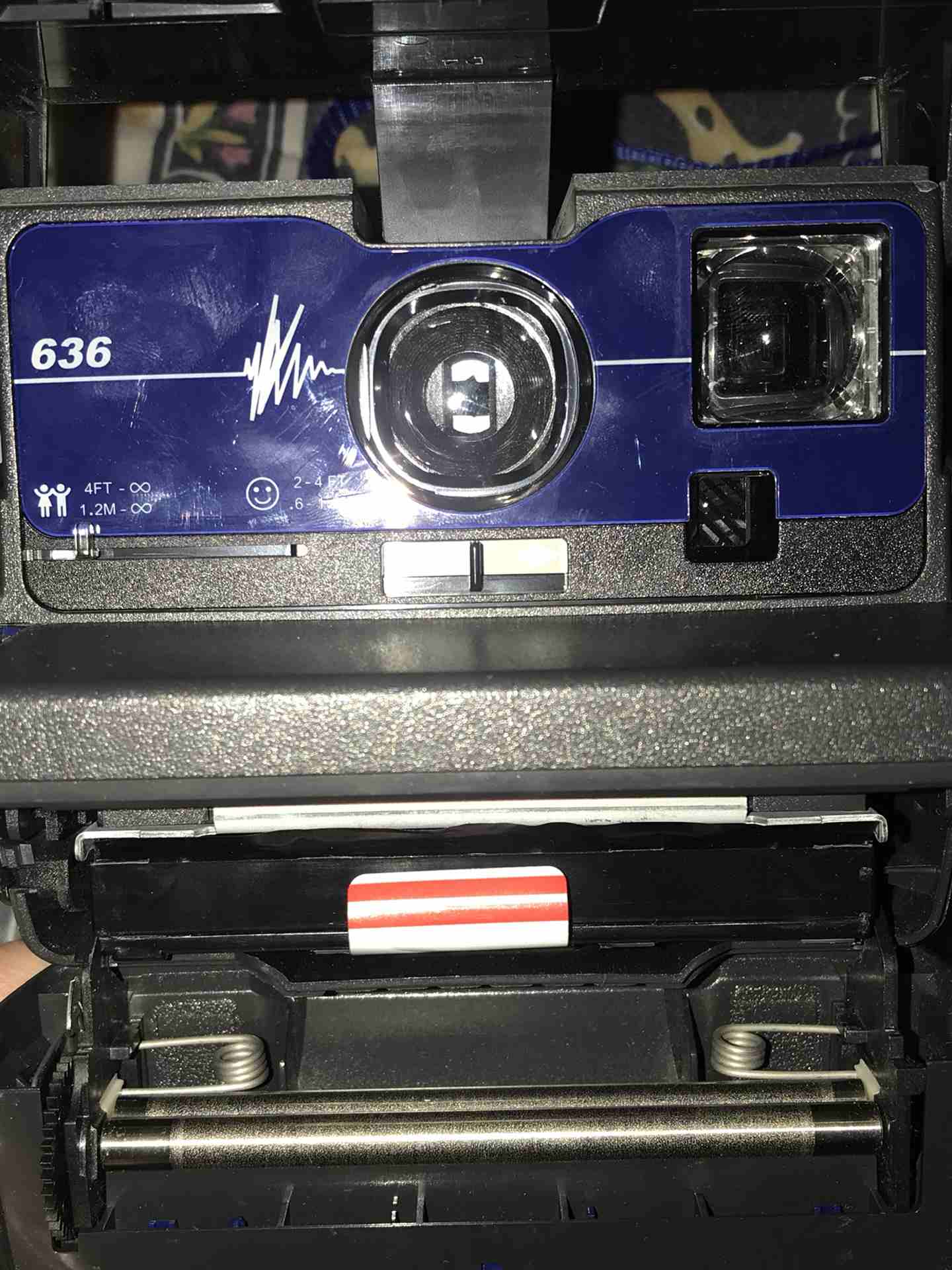 كاميرا Polaroid تصوير فوري
لا تنسَ أنك شاهدت هذا الإعلان في عنكبوت
جميلة جدا و تصوير فوري رائعا ف...
