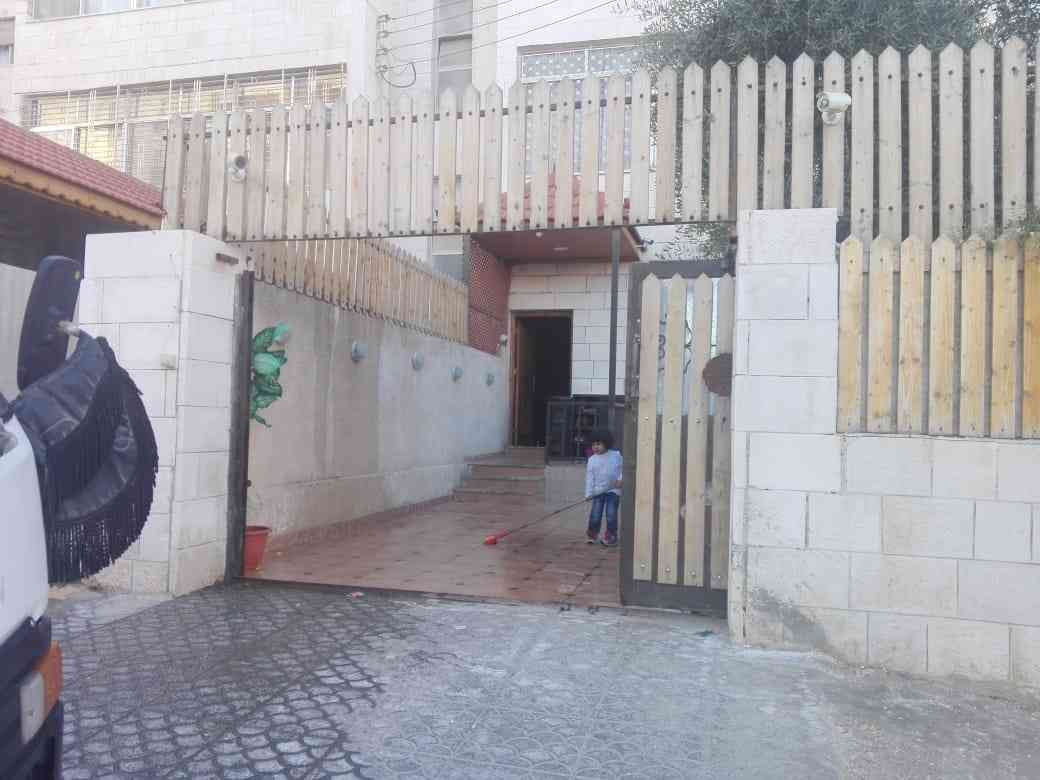 شقة ارضية 145م 250م حديقة وكراج خاص في مرج الحمام - 3 نوم واحد ماستر-
لا تنسَ أنك شاهدت هذا الإعلان في عنكبوت...