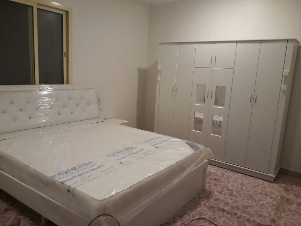غرف نوم جديده ألوان مختلفه السعر1300ريال
لا تنسَ أنك شاهدت هذا الإعلان في عنكبوت
غرف نوم وطني...