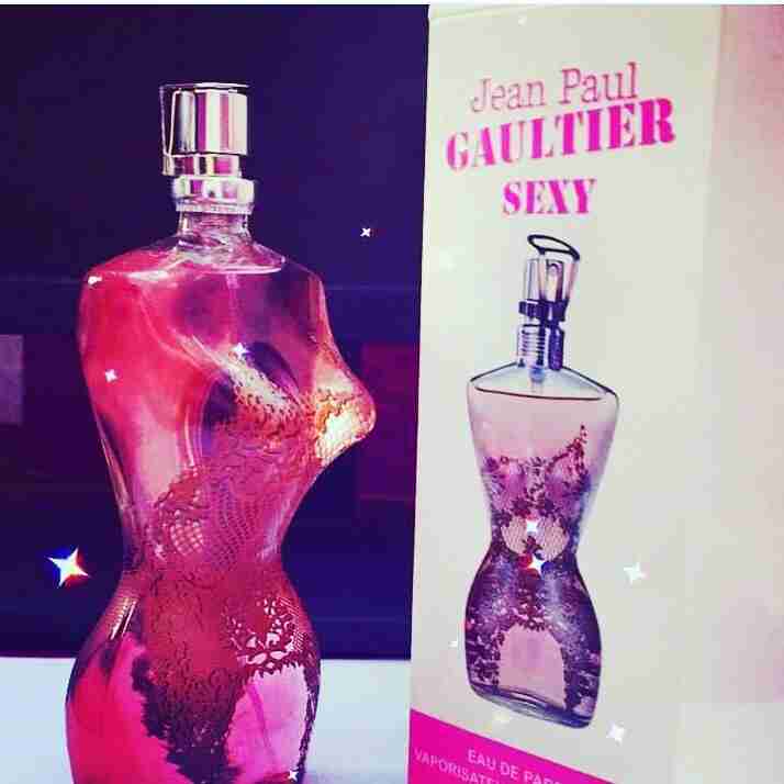 عطور جذابه مطلوبه
لا تنسَ أنك شاهدت هذا الإعلان في عنكبوت
عطورات رومنسيه خاصه للمتزوجين
للسهر...