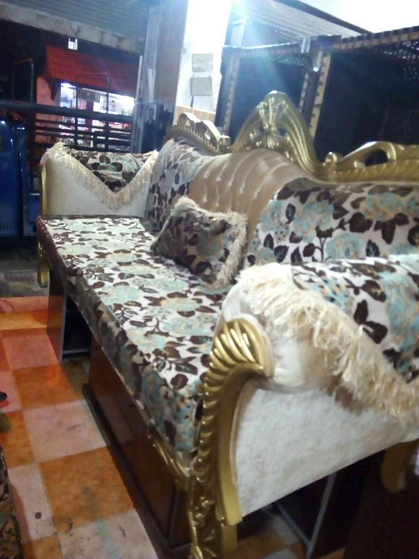 طقم كنب سبع مقاعد اخو لجديد
لا تنسَ أنك شاهدت هذا الإعلان في عنكبوت
طقم كنب سبع مقاعد اخو لجد...