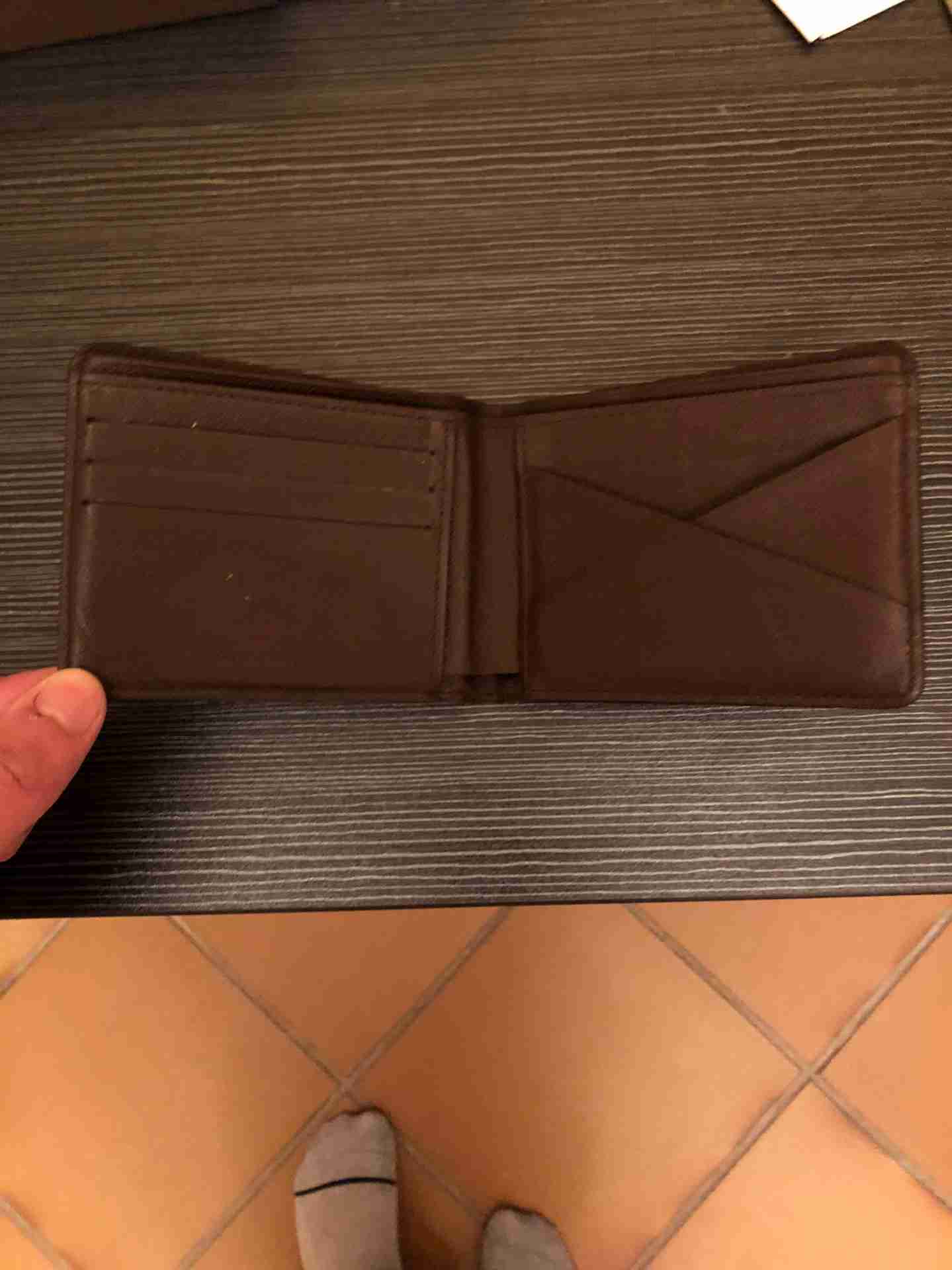 محفظة Louis vuttion للبيع
لا تنسَ أنك شاهدت هذا الإعلان في عنكبوت
محفظة Louis vution للبيع اس...