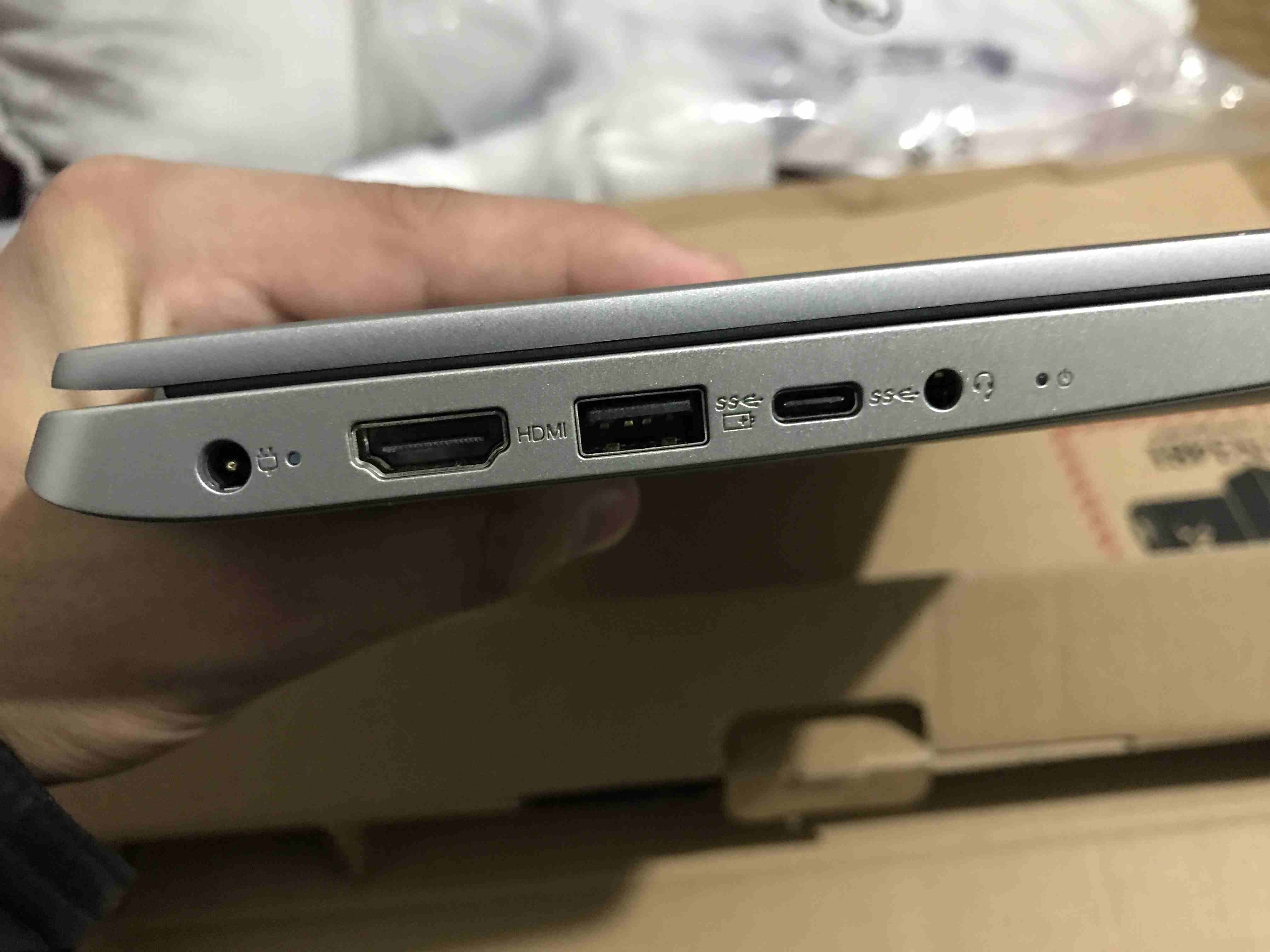 Lenovo IdeaPad 330 Core i5 8Gen Quad Core - Silver
لا تنسَ أنك شاهدت هذا الإعلان في عنكبوت
Lenovo...