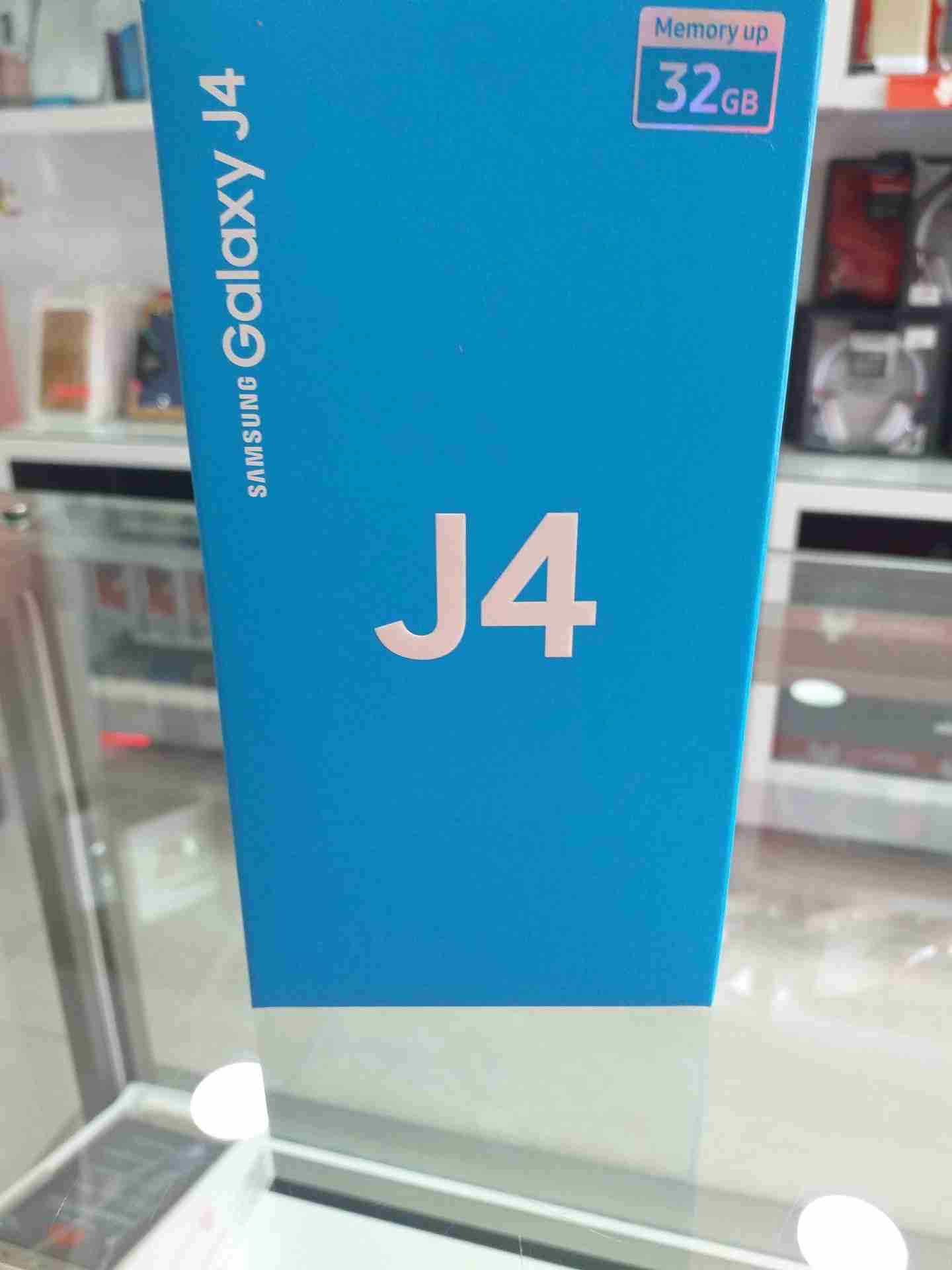 J4 32 جيجا                                            


	 				لا تنسَ أنك شاهدت هذا الإعلان في عنكبوت            
	 				
                                جهاز مسكر كرتونه 
فلاش امامي 
32 جيجا 
3جي...