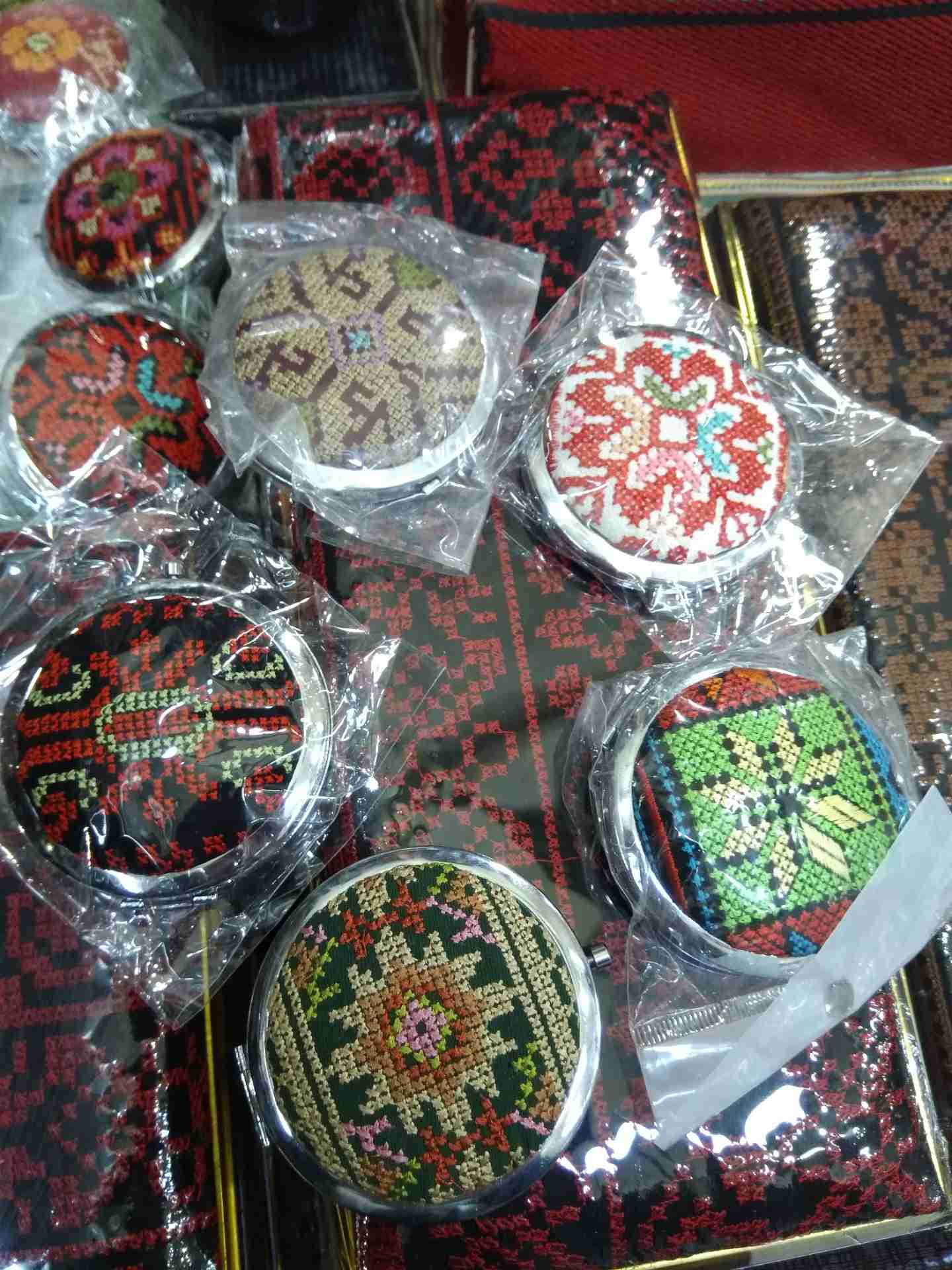 مرايات ومحفظات                                            


	 				لا تنسَ أنك شاهدت هذا الإعلان في عنكبوت            
	 				
                                اسعار المرايات ما بين .99-2.99
الجزادي...