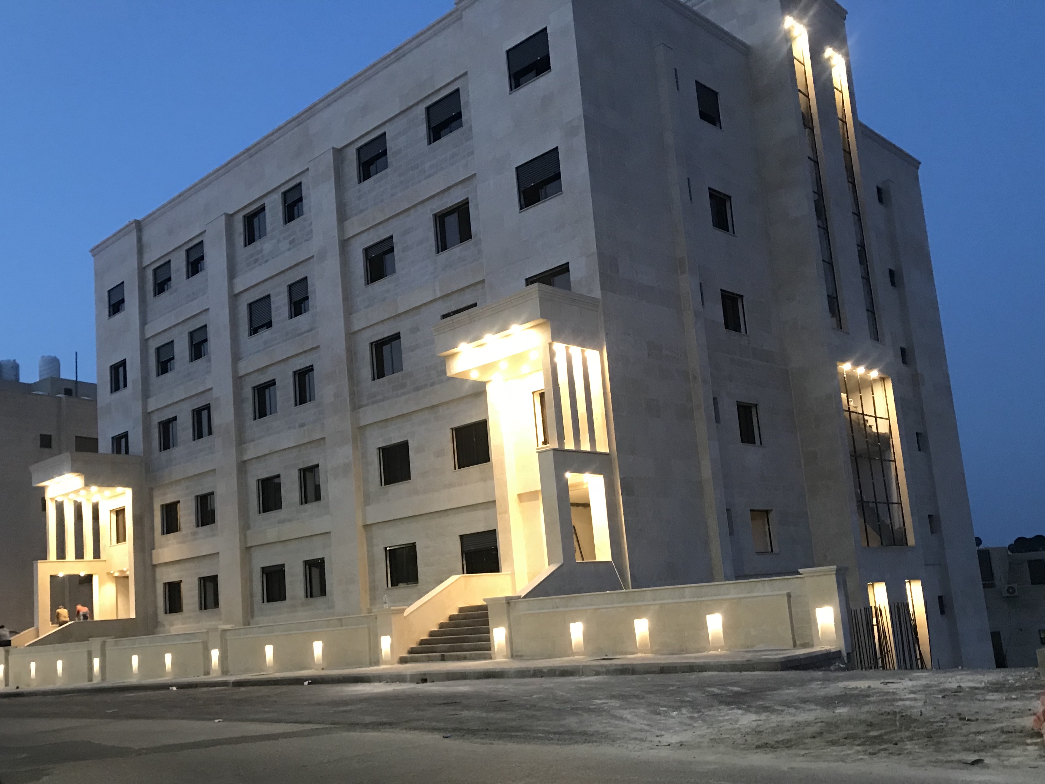 استوديوهات 35 م2 للبيع في شارع الجامعة                                            


	 				لا تنسَ أنك شاهدت هذا الإعلان في عنكبوت            
	 				
                                استديوهات 35 م...