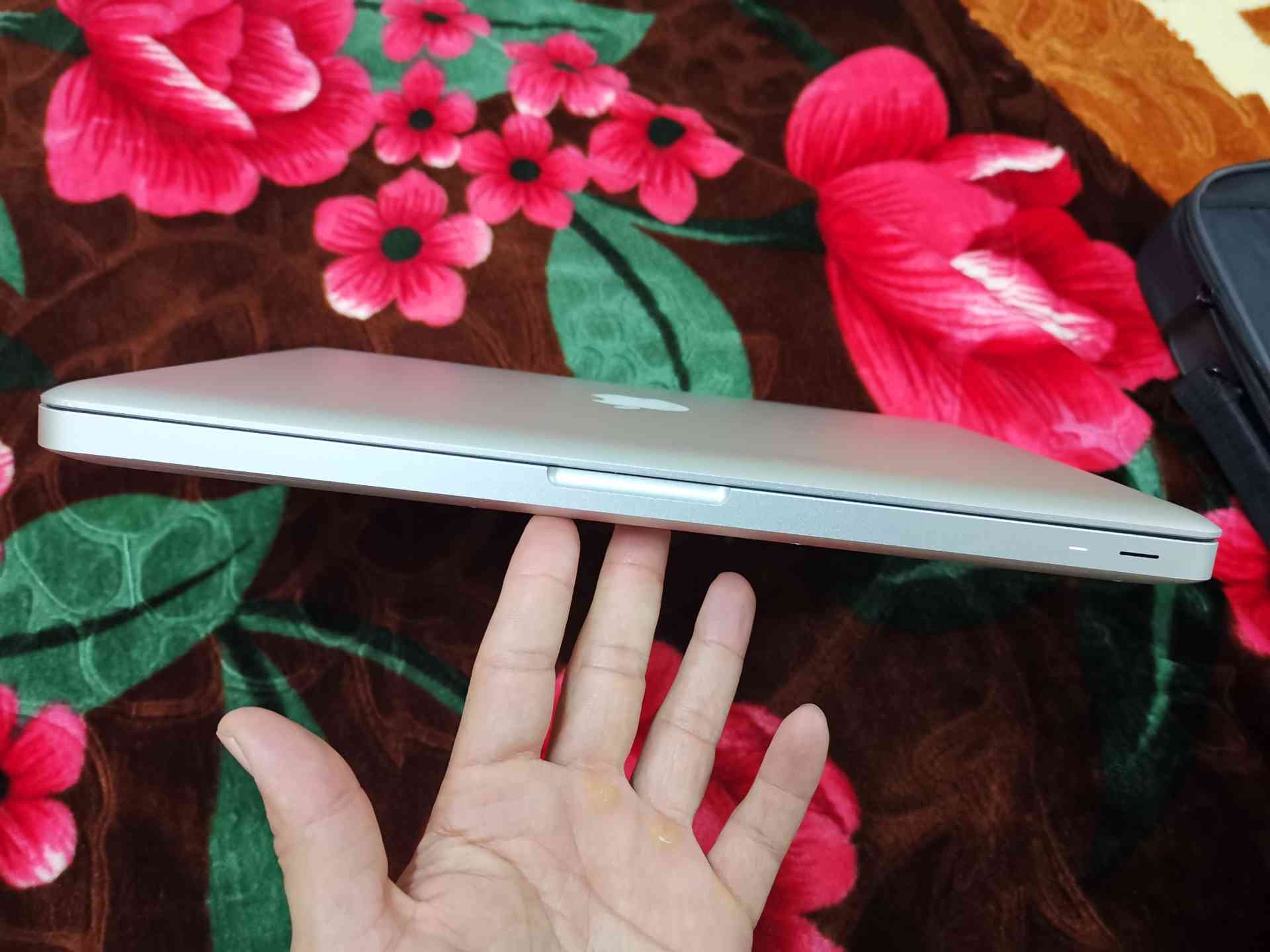 ماك بوك برو i7 نظيف كل شي فيه وكالة للبيع
لا تنسَ أنك شاهدت هذا الإعلان في عنكبوت
ماك بوك برو...