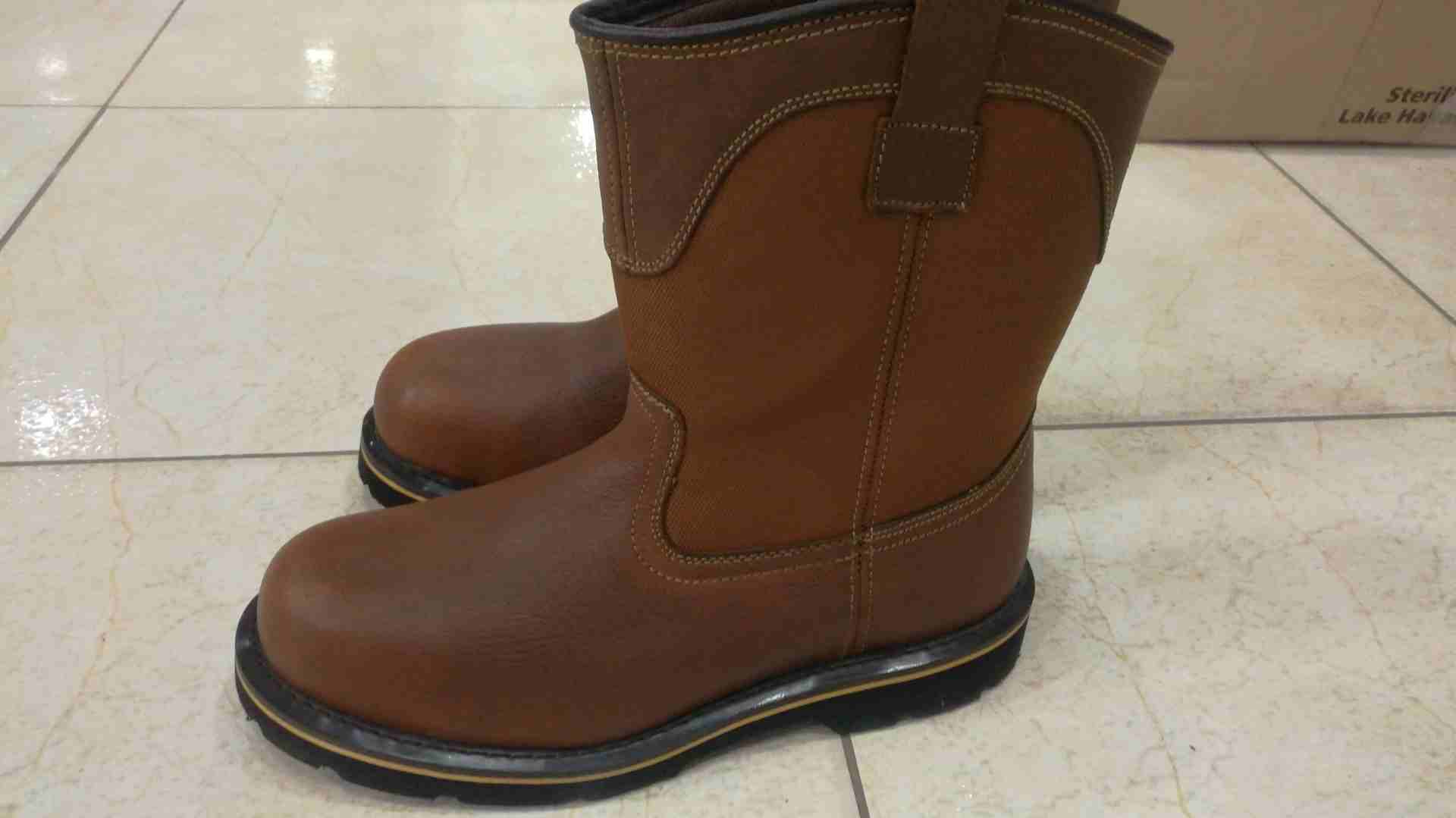 سيفتي شوز جلد طبيعي من أفخر الماركات العالمية ( HERMAN )
لا تنسَ أنك شاهدت هذا الإعلان في عنكبوت...