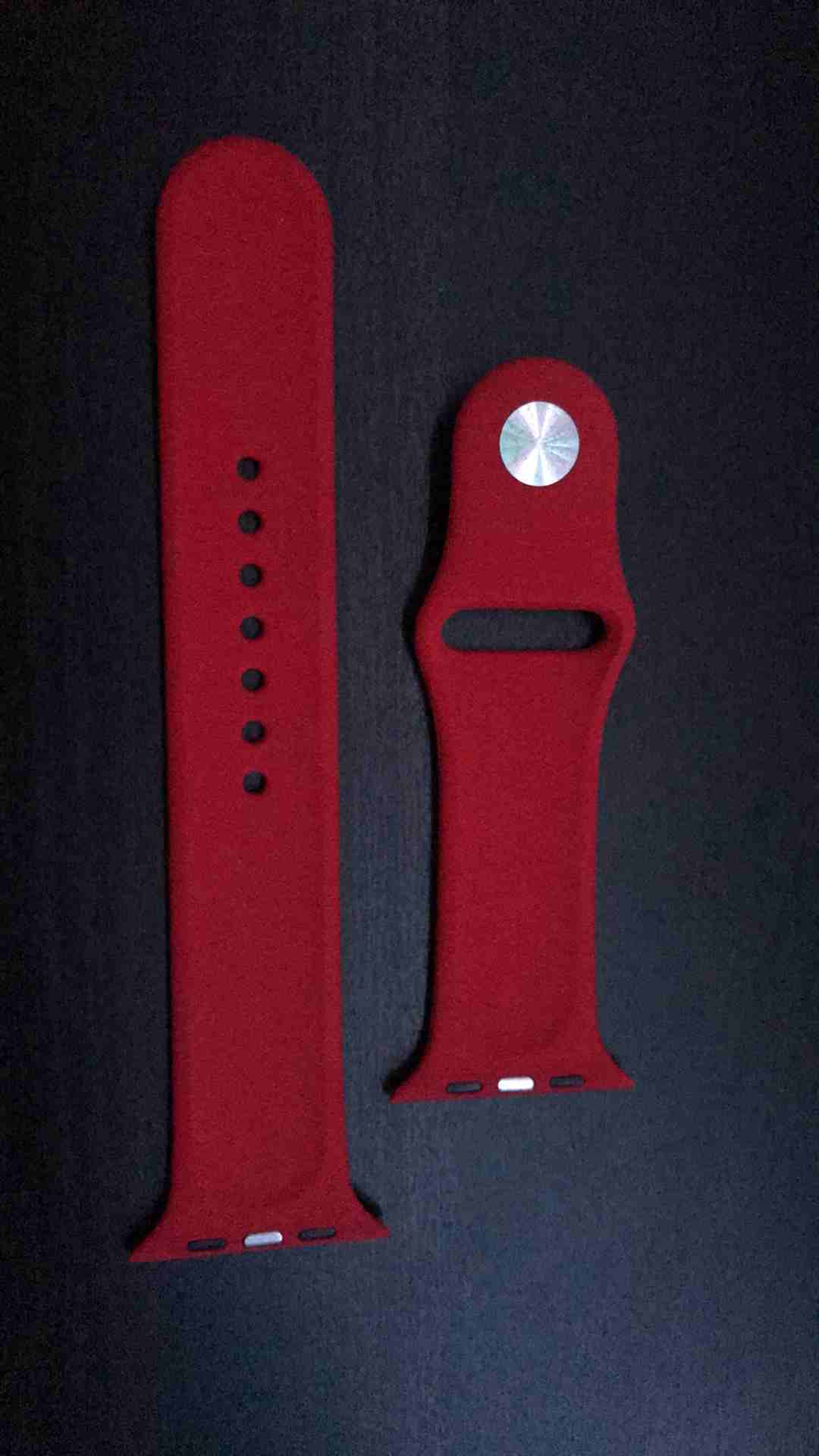 Apple Watch Red Band
لا تنسَ أنك شاهدت هذا الإعلان في عنكبوت
42mm red rubber Apple Watch band.
Ne...