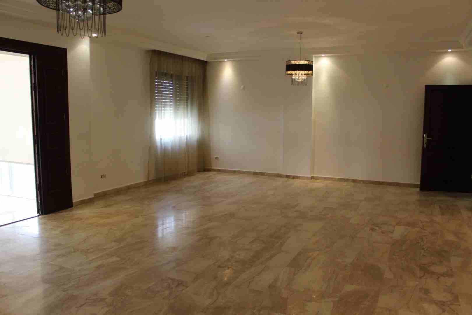 دوبلكس شبه فيلا للبيع تشطيبات فخمة في دير غبار 4 نوم 300 متر                                            


	 				لا تنسَ أنك شاهدت هذا الإعلان في عنكبوت...