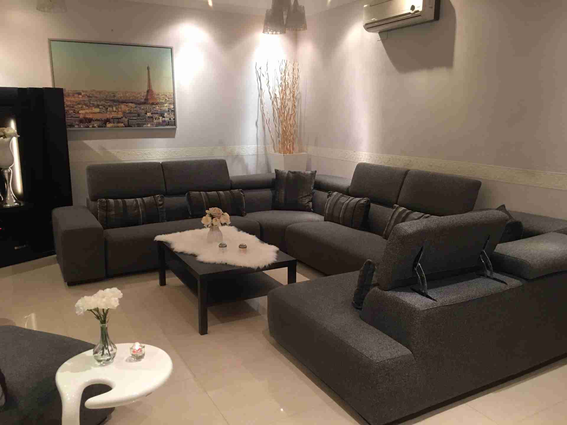 كنب زاويه مودرن جديد مستورد لشركة cityw
لا تنسَ أنك شاهدت هذا الإعلان في عنكبوت
السلام عليكم...