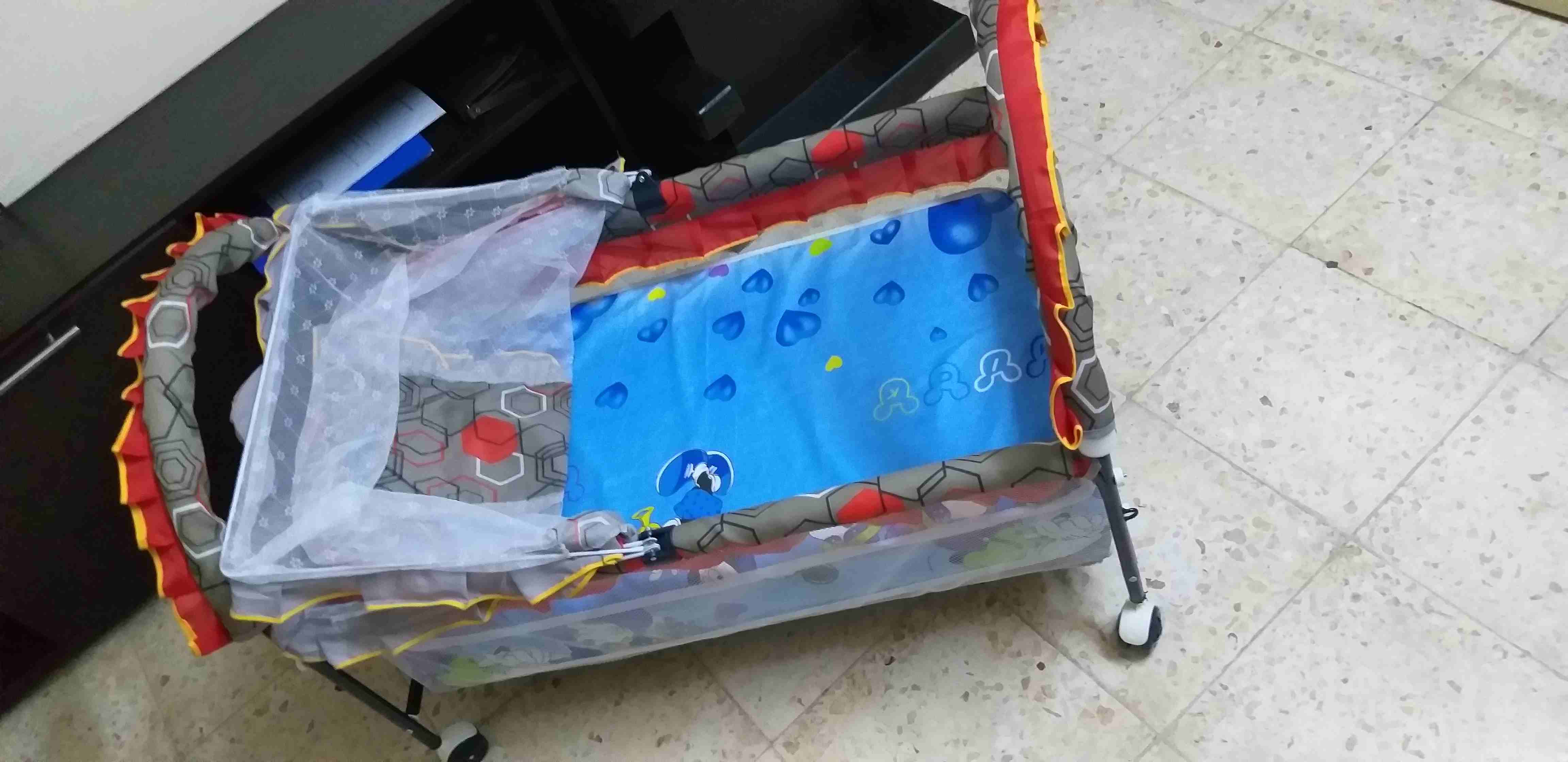 سرير بيبي
لا تنسَ أنك شاهدت هذا الإعلان في عنكبوت
سرير بيبي متحرك مريح جدا في حال الجديد مع فرشة...