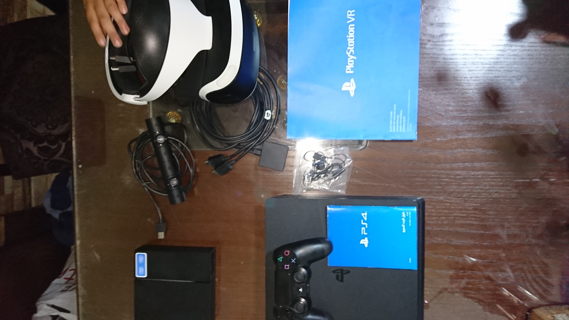 Playstation 4  vr                                            


	 				لا تنسَ أنك شاهدت هذا الإعلان في عنكبوت            
	 				
                                بلايستيشن 4 500gb  ريجن 2 أفضل إصدا...