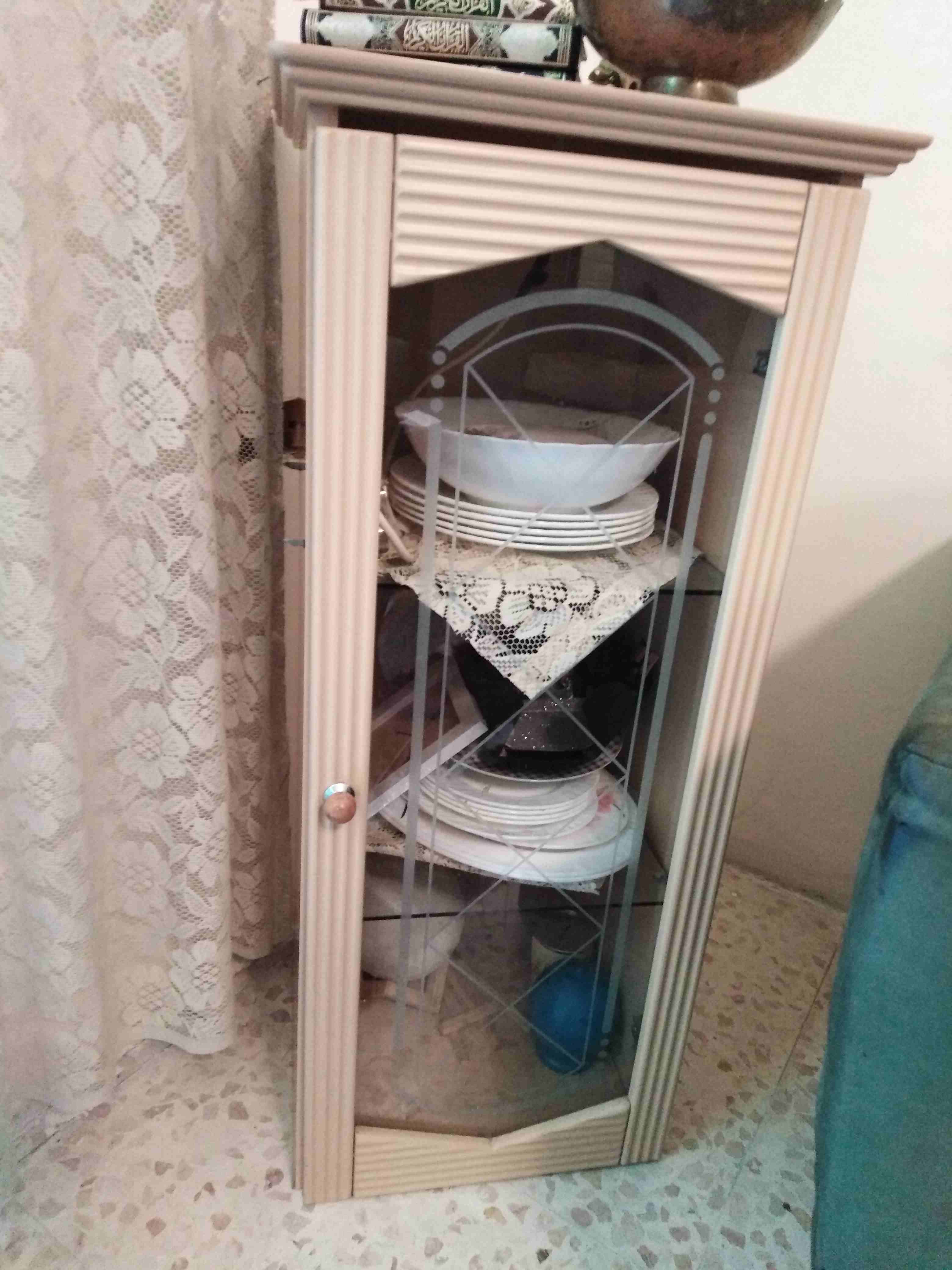 بوفية للبيع
لا تنسَ أنك شاهدت هذا الإعلان في عنكبوت
بوفيه للبيع بسعر 80 ثقيل جدا الو تكمله وملبس...