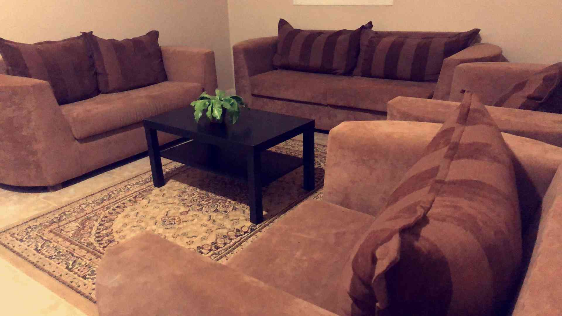 كنب نظيف                                            


	 				لا تنسَ أنك شاهدت هذا الإعلان في عنكبوت            
	 				
                                كنب نظيف استعمال قليل جدا لوجوده في غرفه الض...