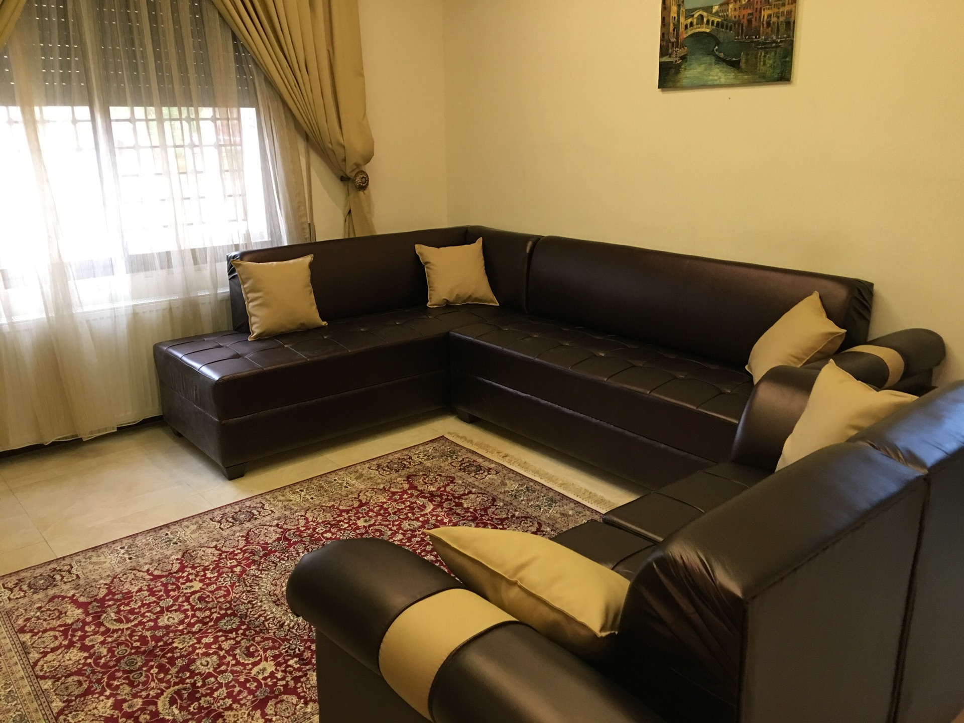 Ground Floor apartment for sale in Amman
لا تنسَ أنك شاهدت هذا الإعلان في عنكبوت
شقة ارضي184...